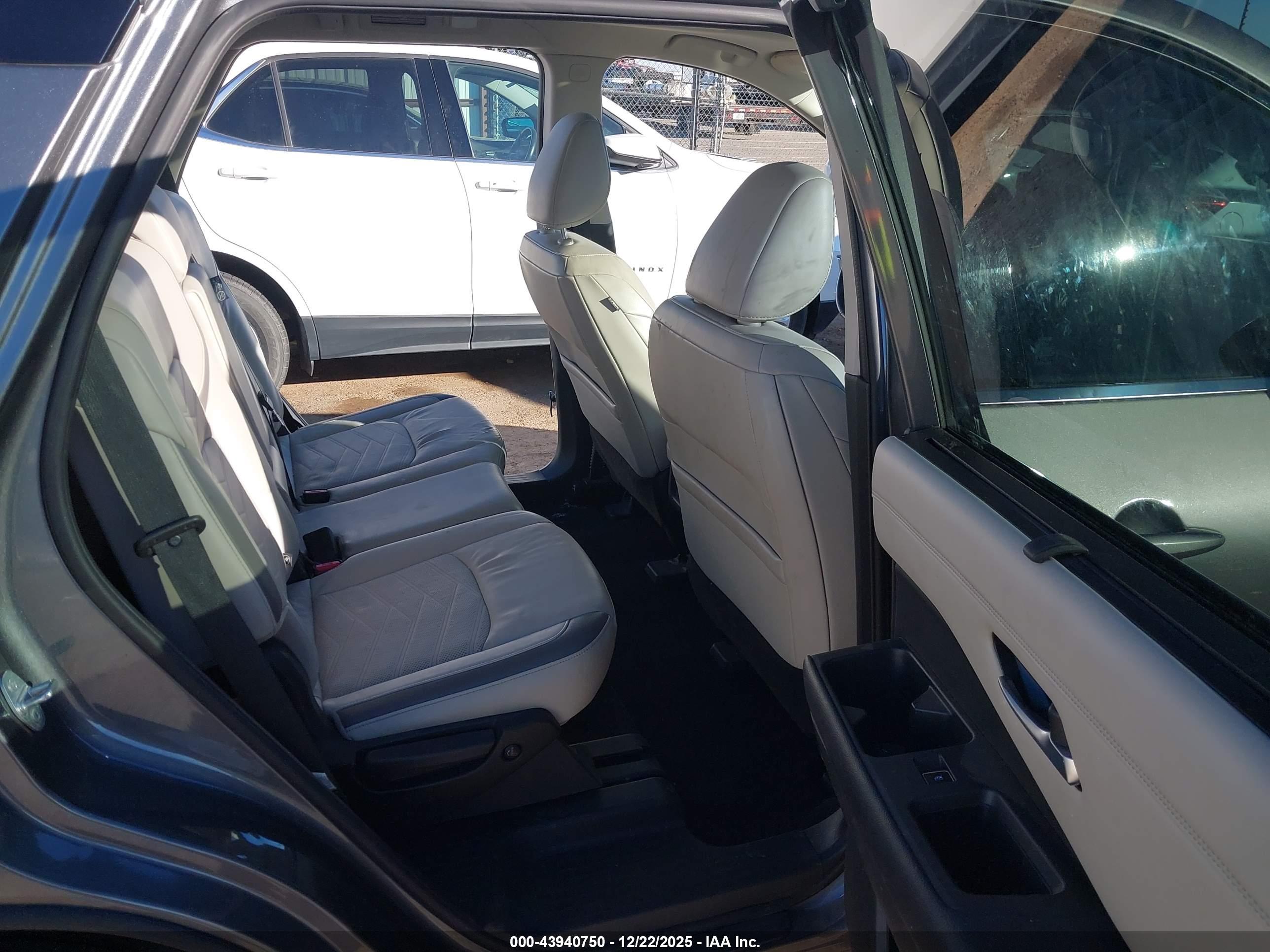 NISSAN PATHFINDER image 8
