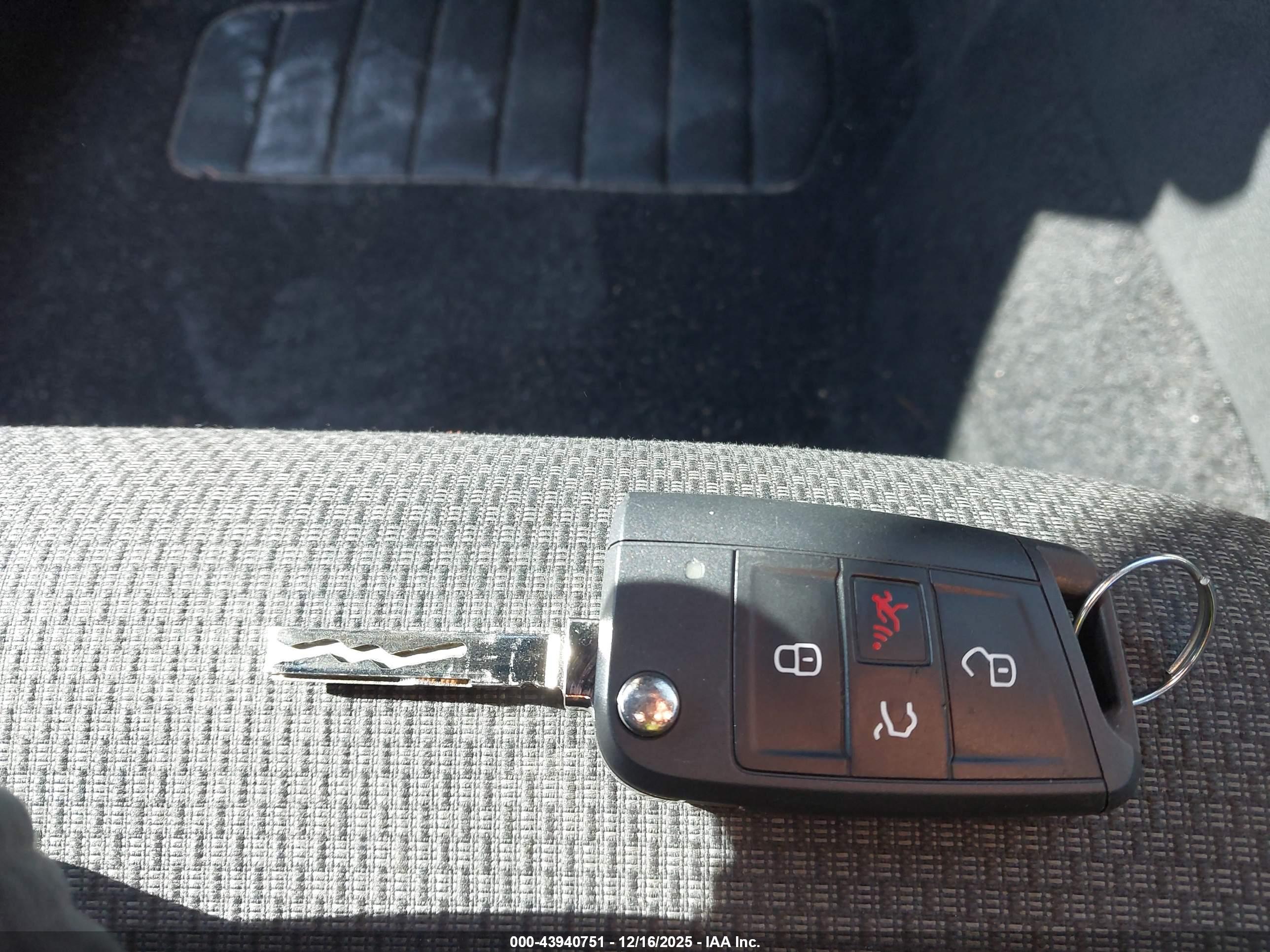 VOLKSWAGEN JETTA image 11