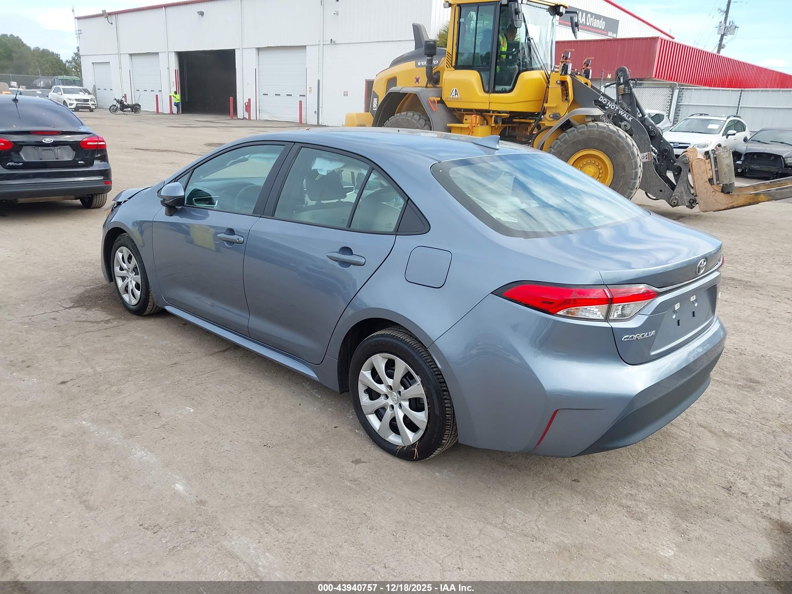 TOYOTA COROLLA image 3