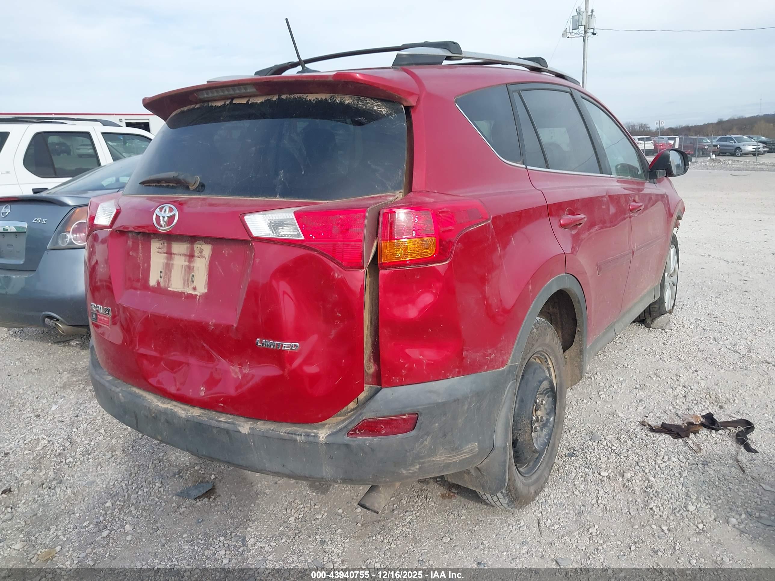 TOYOTA RAV4 image 4