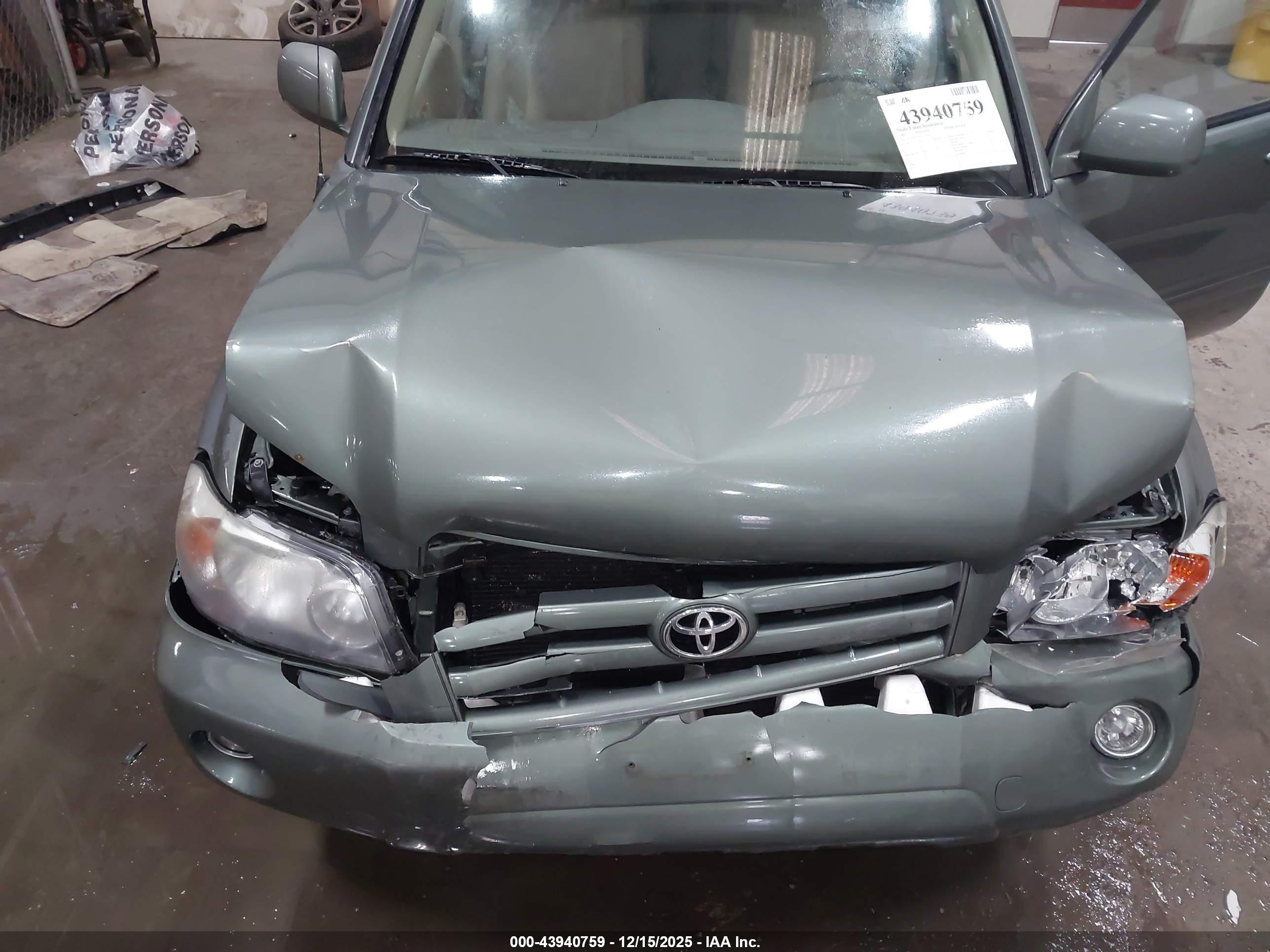 TOYOTA HIGHLANDER image 10