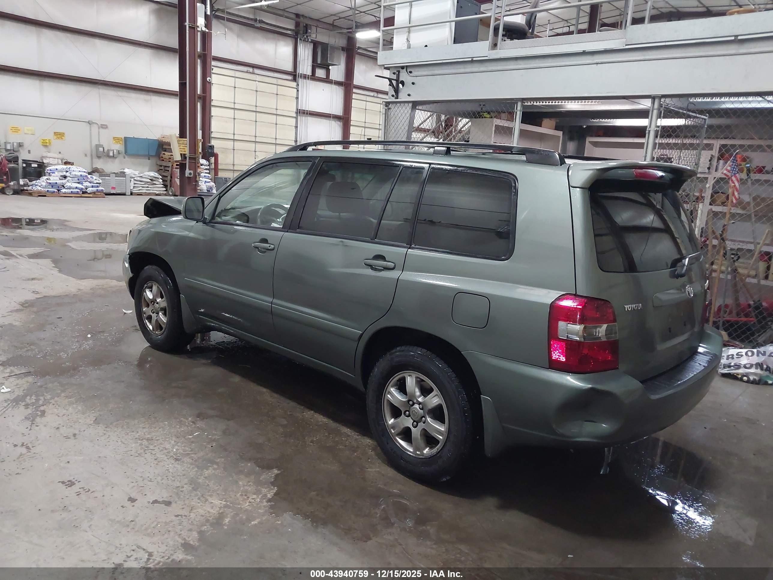 TOYOTA HIGHLANDER image 3