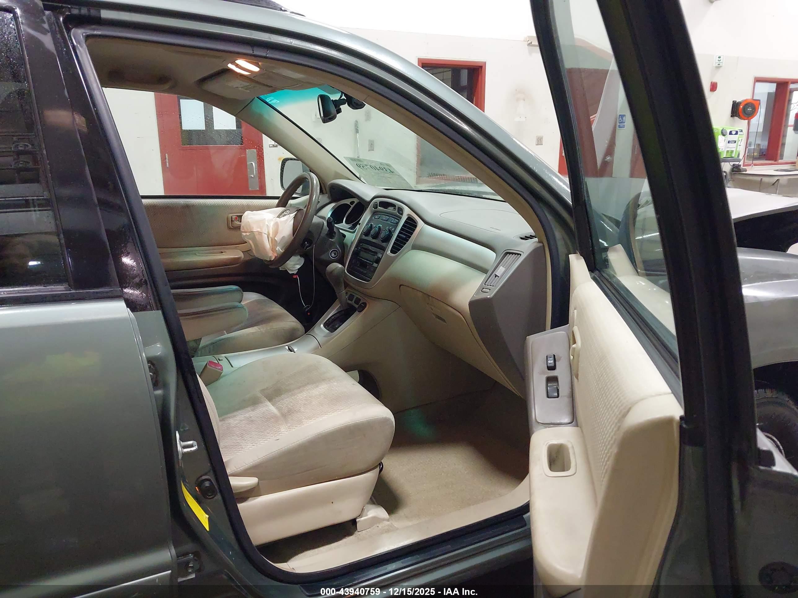 TOYOTA HIGHLANDER image 5