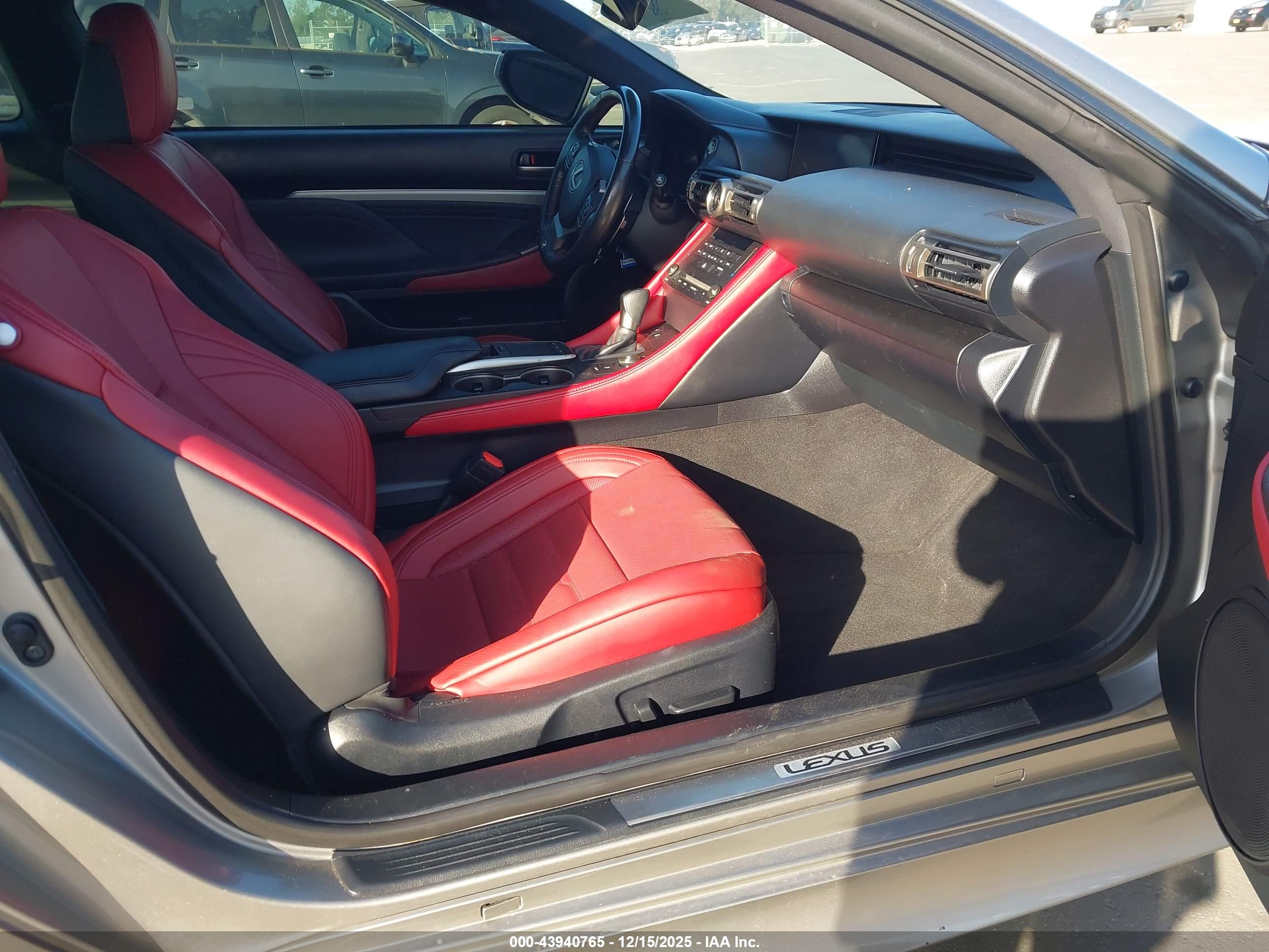 LEXUS RC image 5