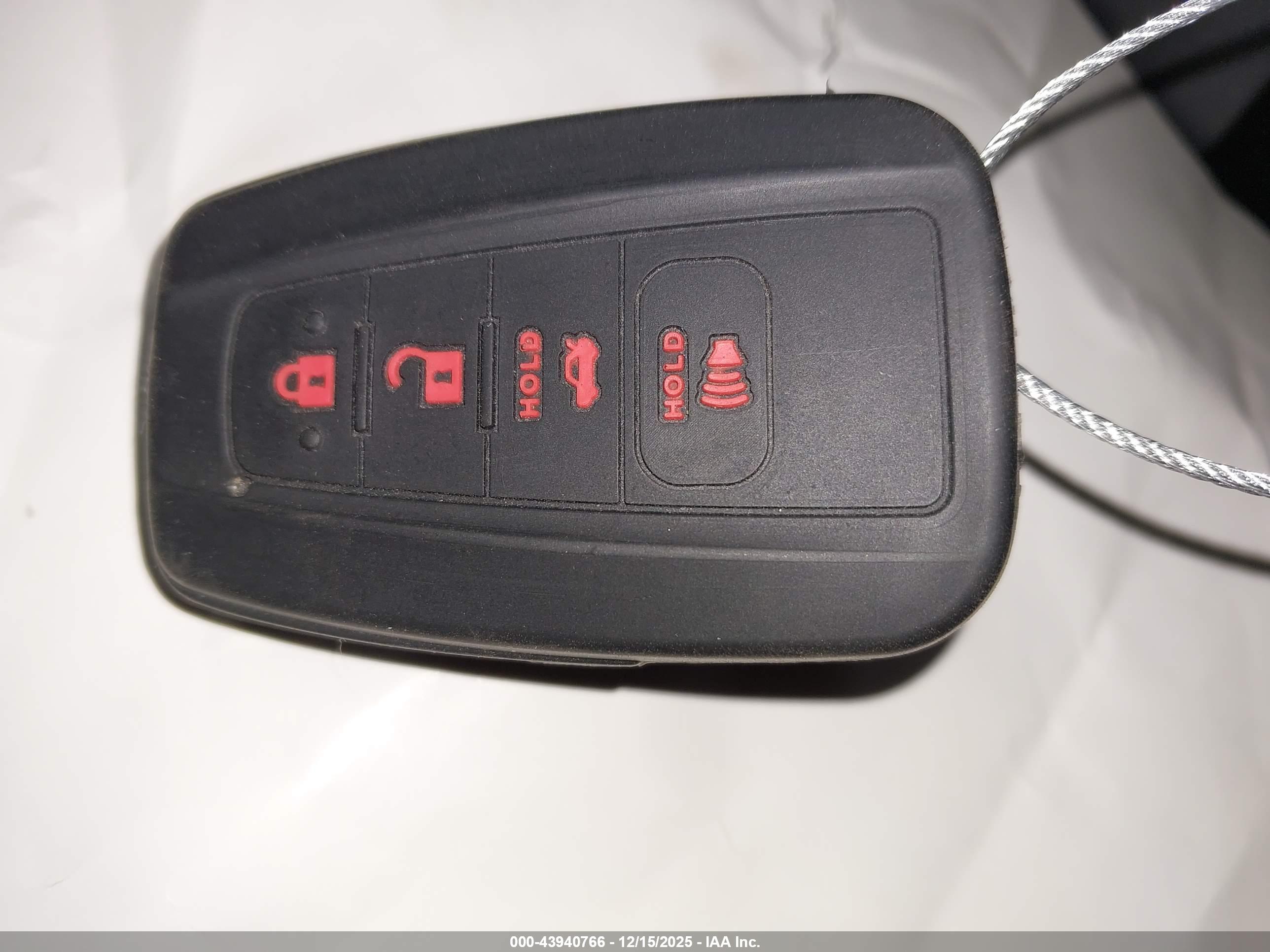 TOYOTA CAMRY image 11
