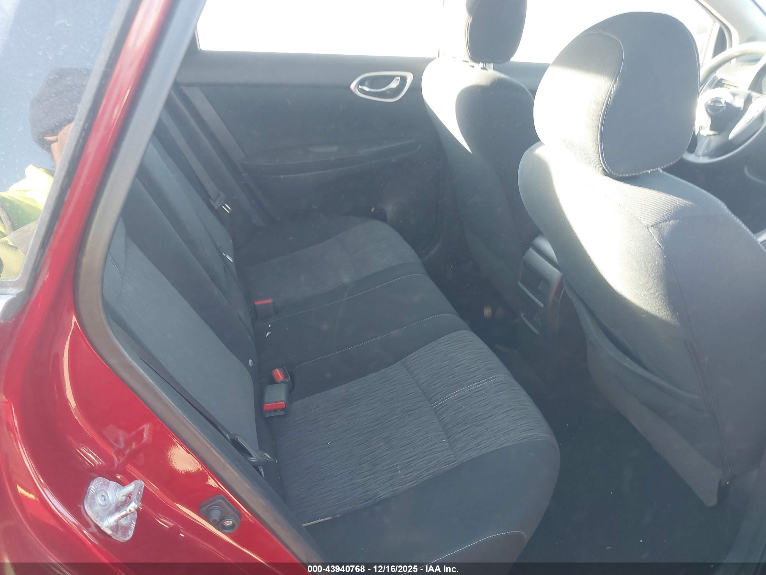 NISSAN SENTRA image 8