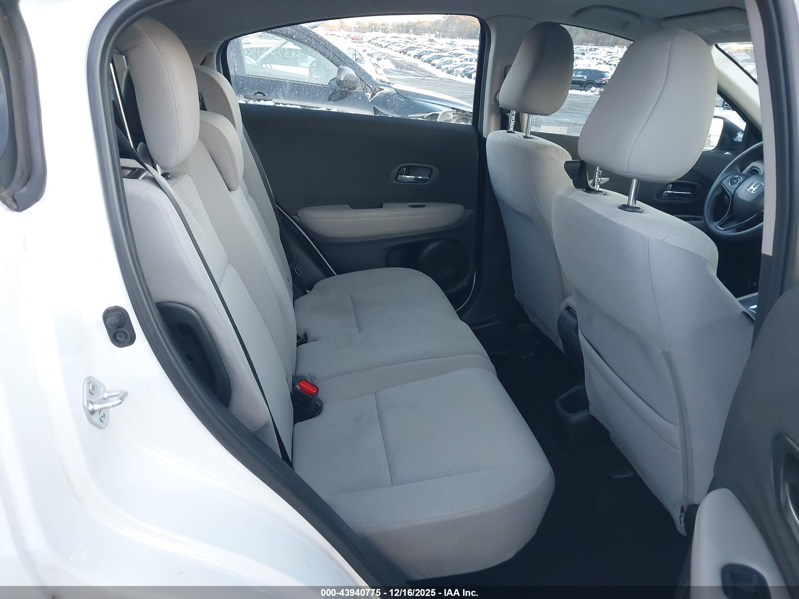 HONDA HR-V image 8