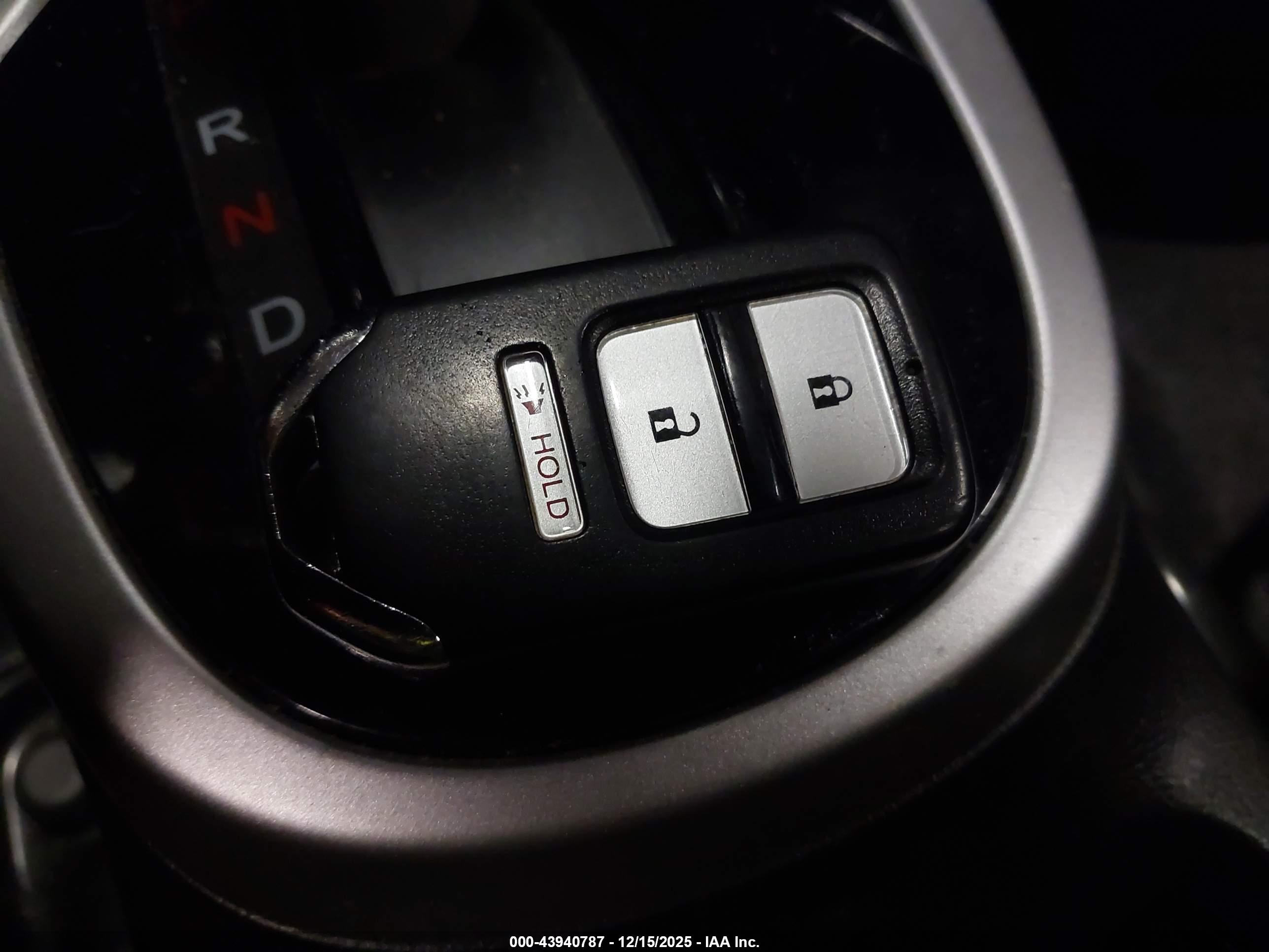 HONDA FIT image 11