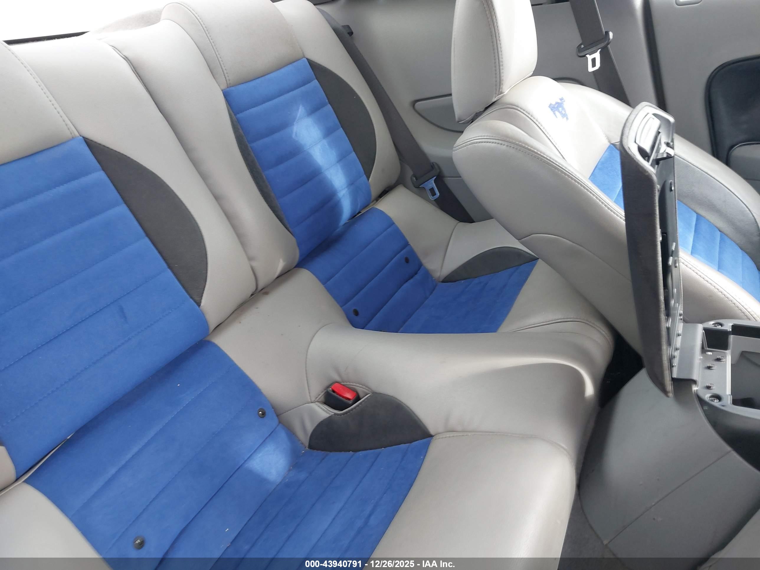 FORD MUSTANG image 8