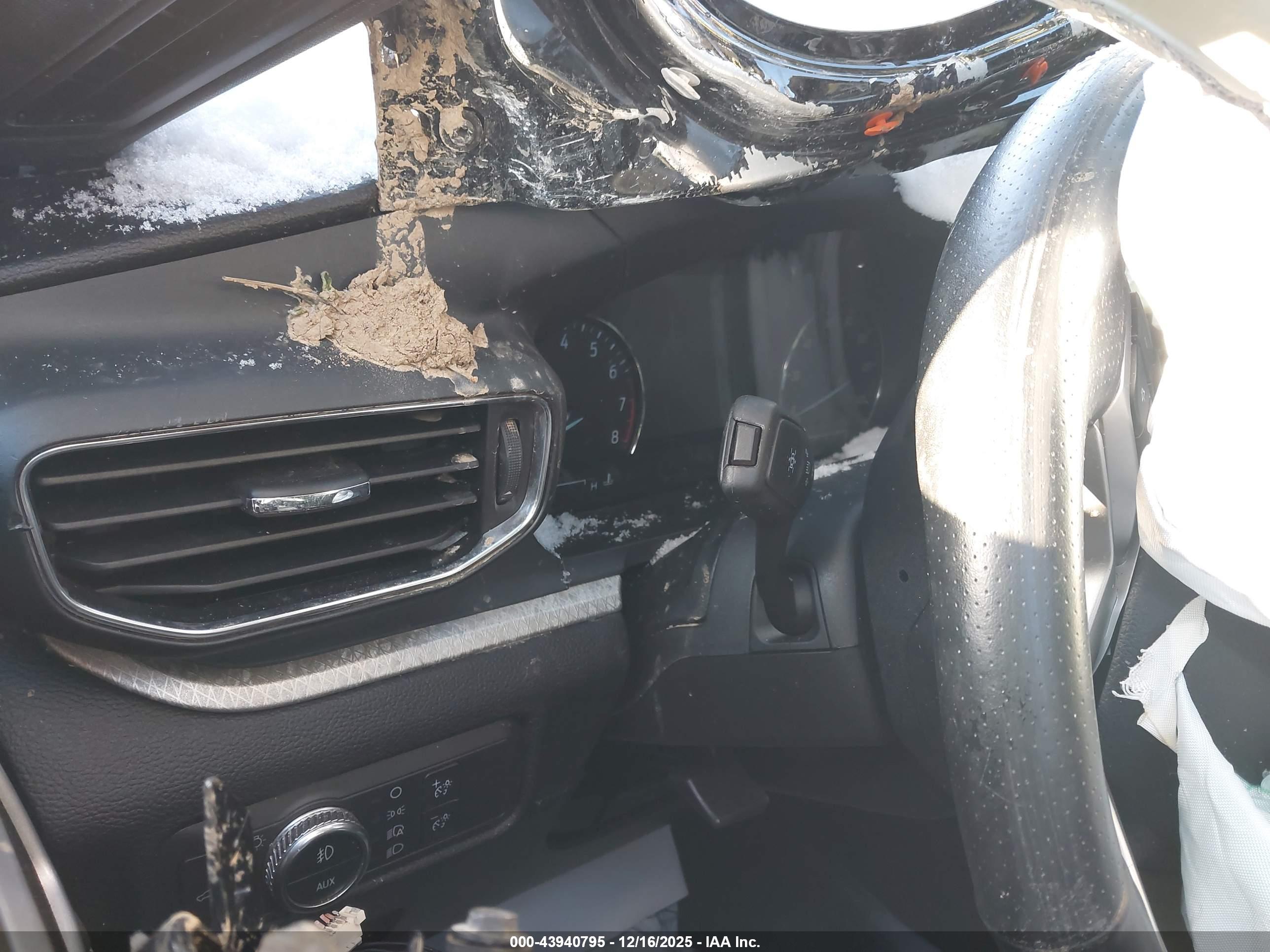 FORD EXPLORER image 7