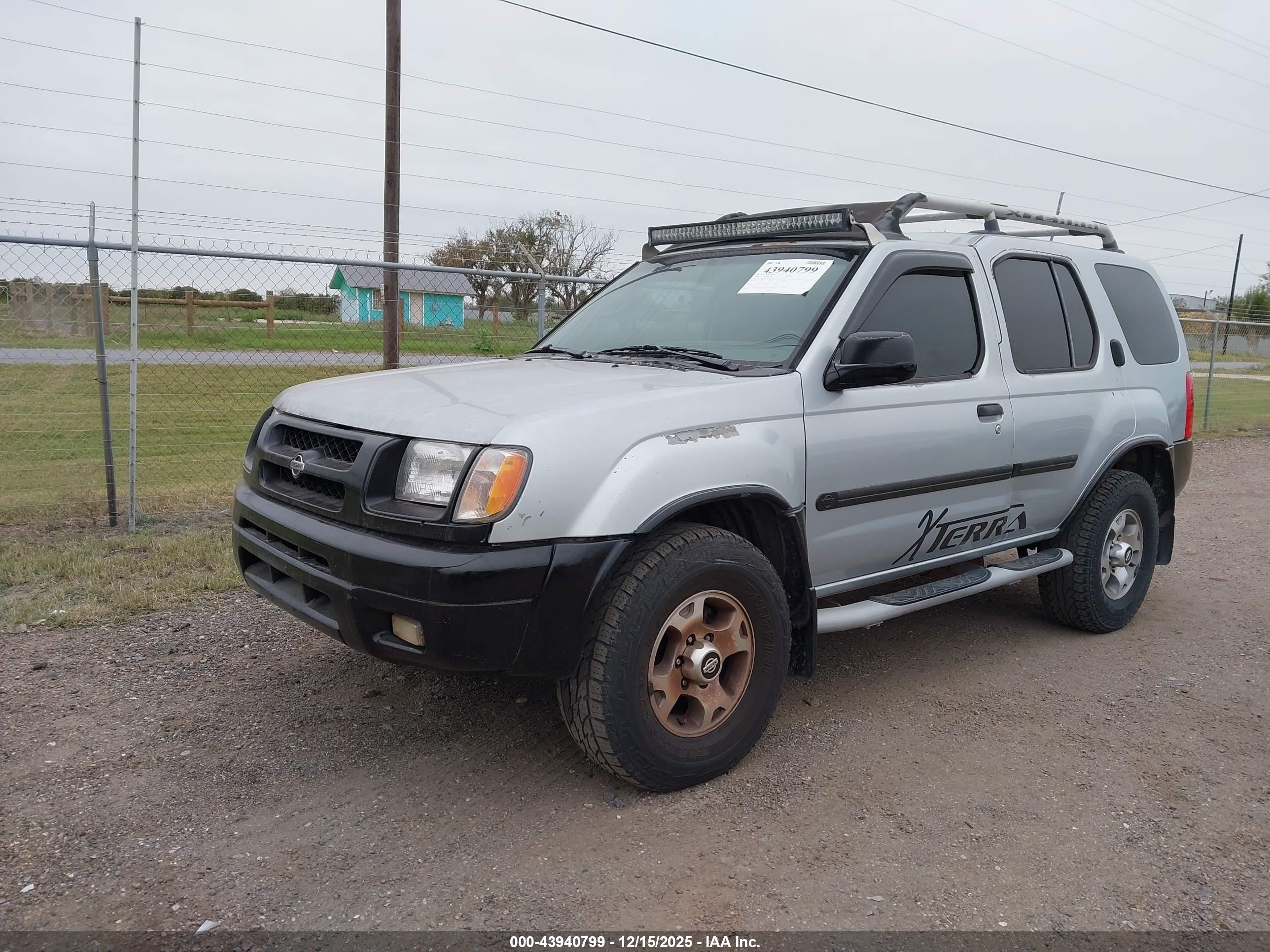 NISSAN XTERRA image 2