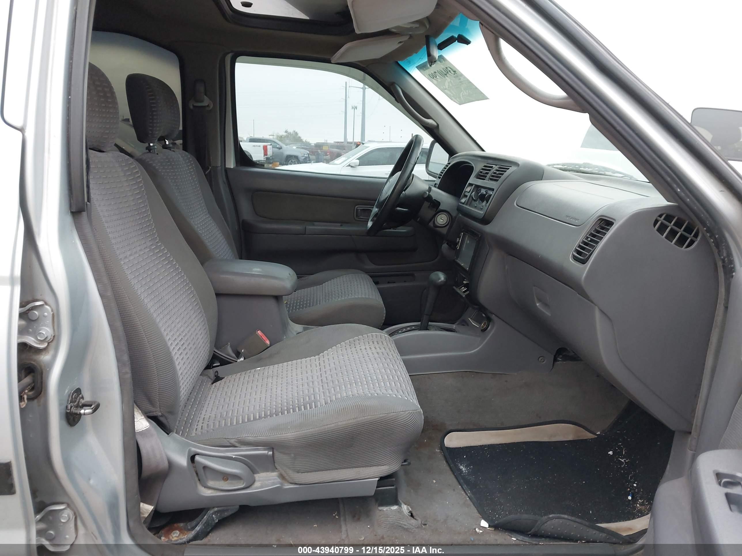NISSAN XTERRA image 5