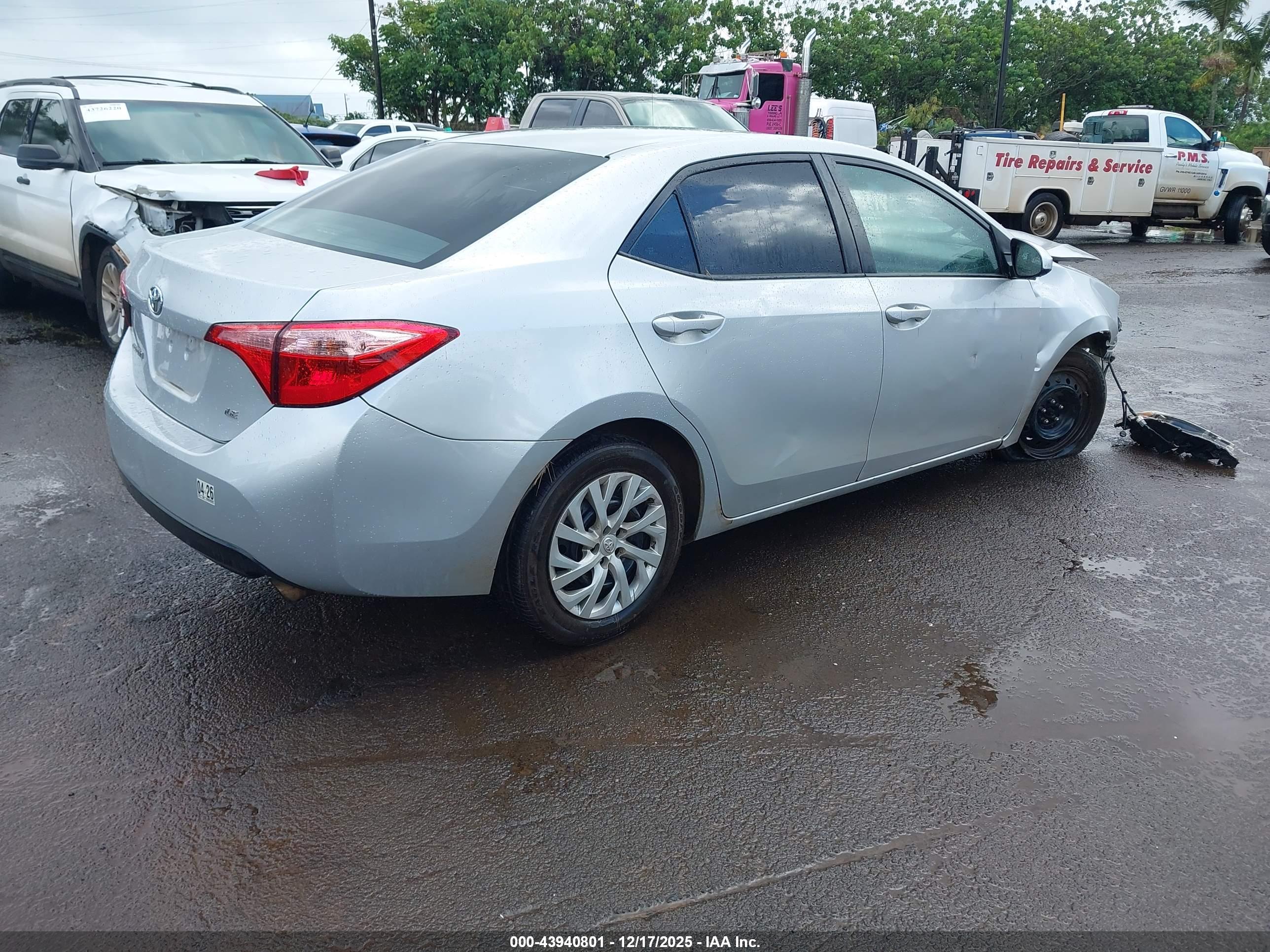 TOYOTA COROLLA image 4