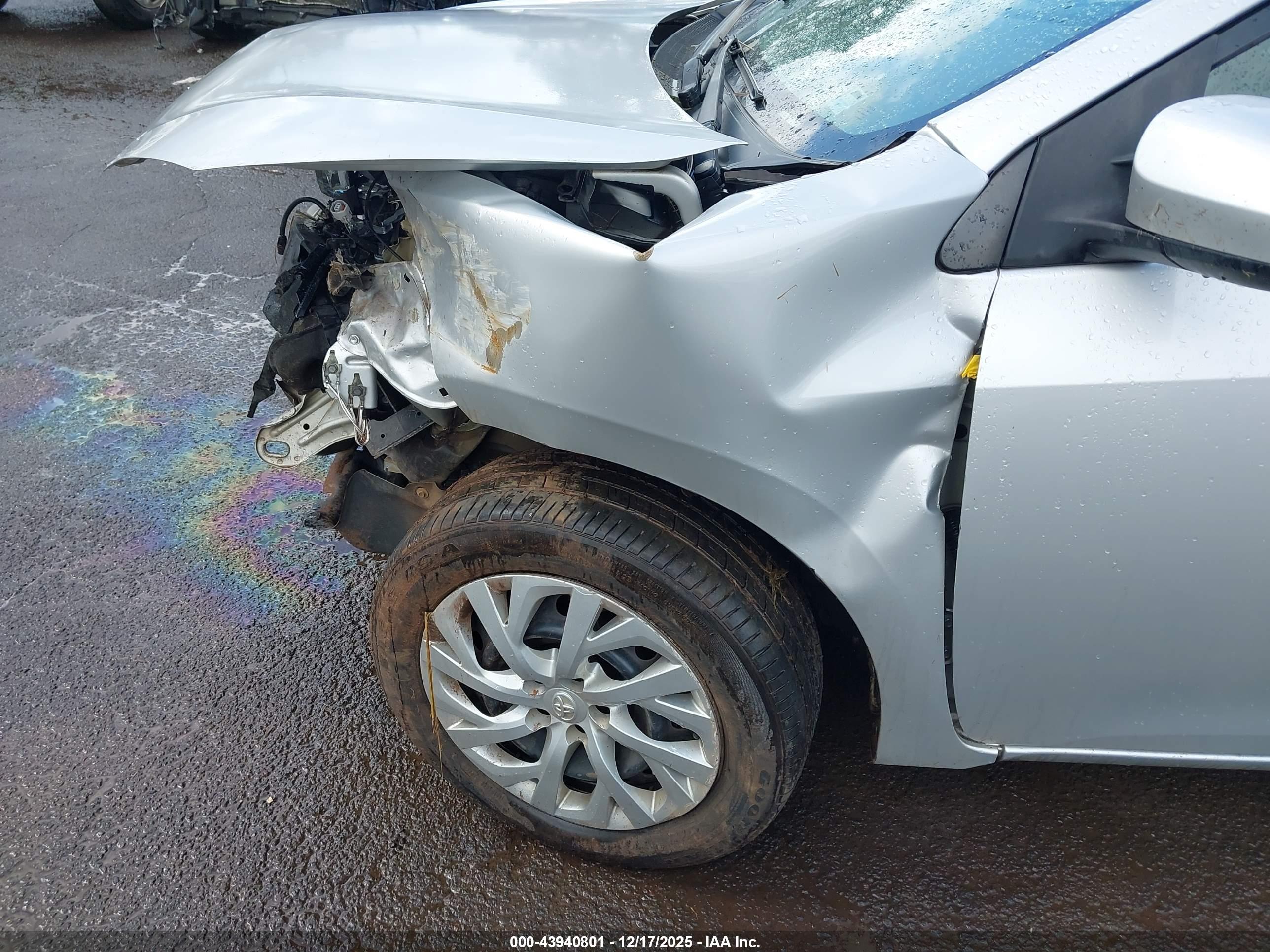 TOYOTA COROLLA image 6