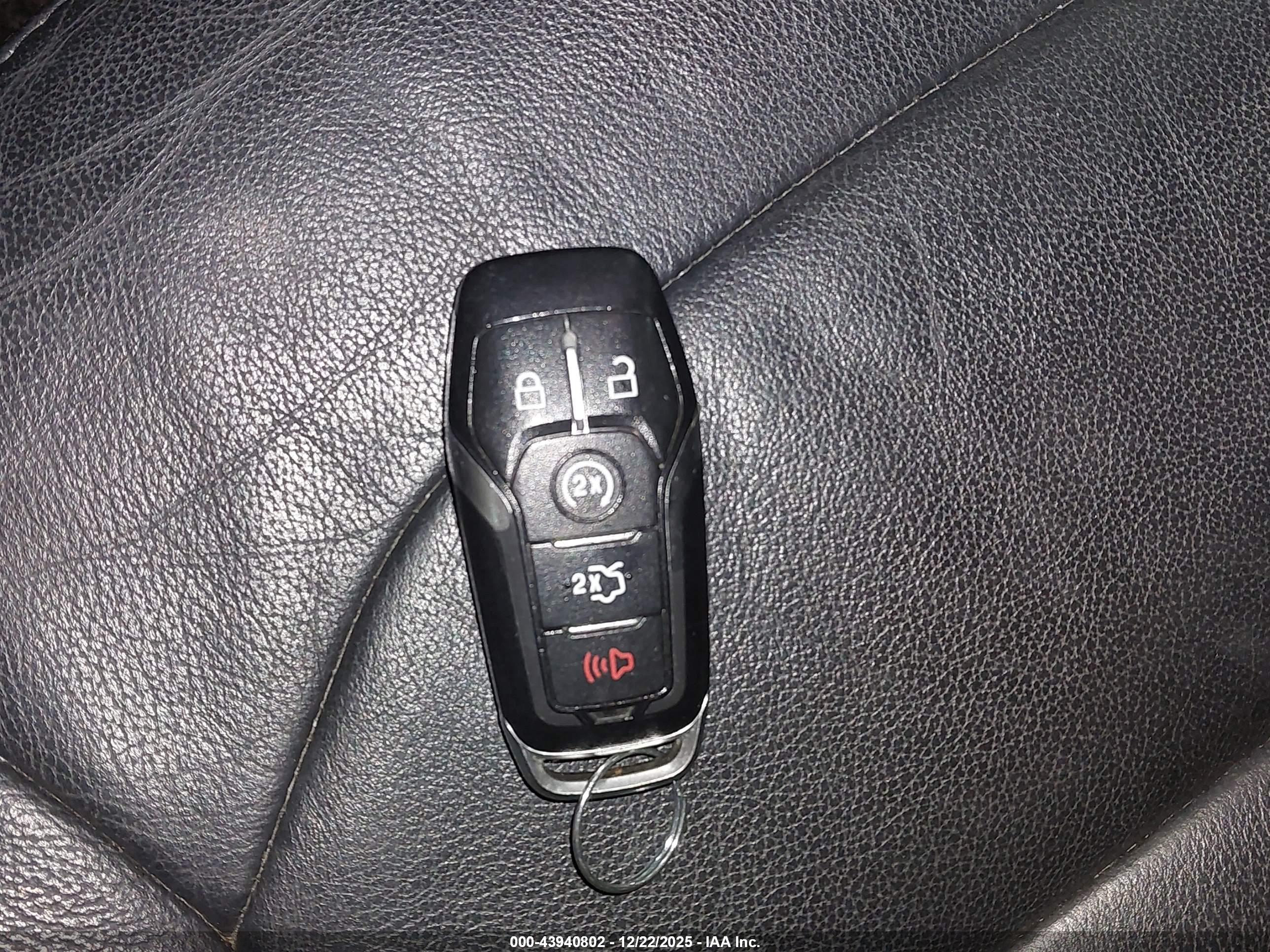 FORD EXPLORER image 11
