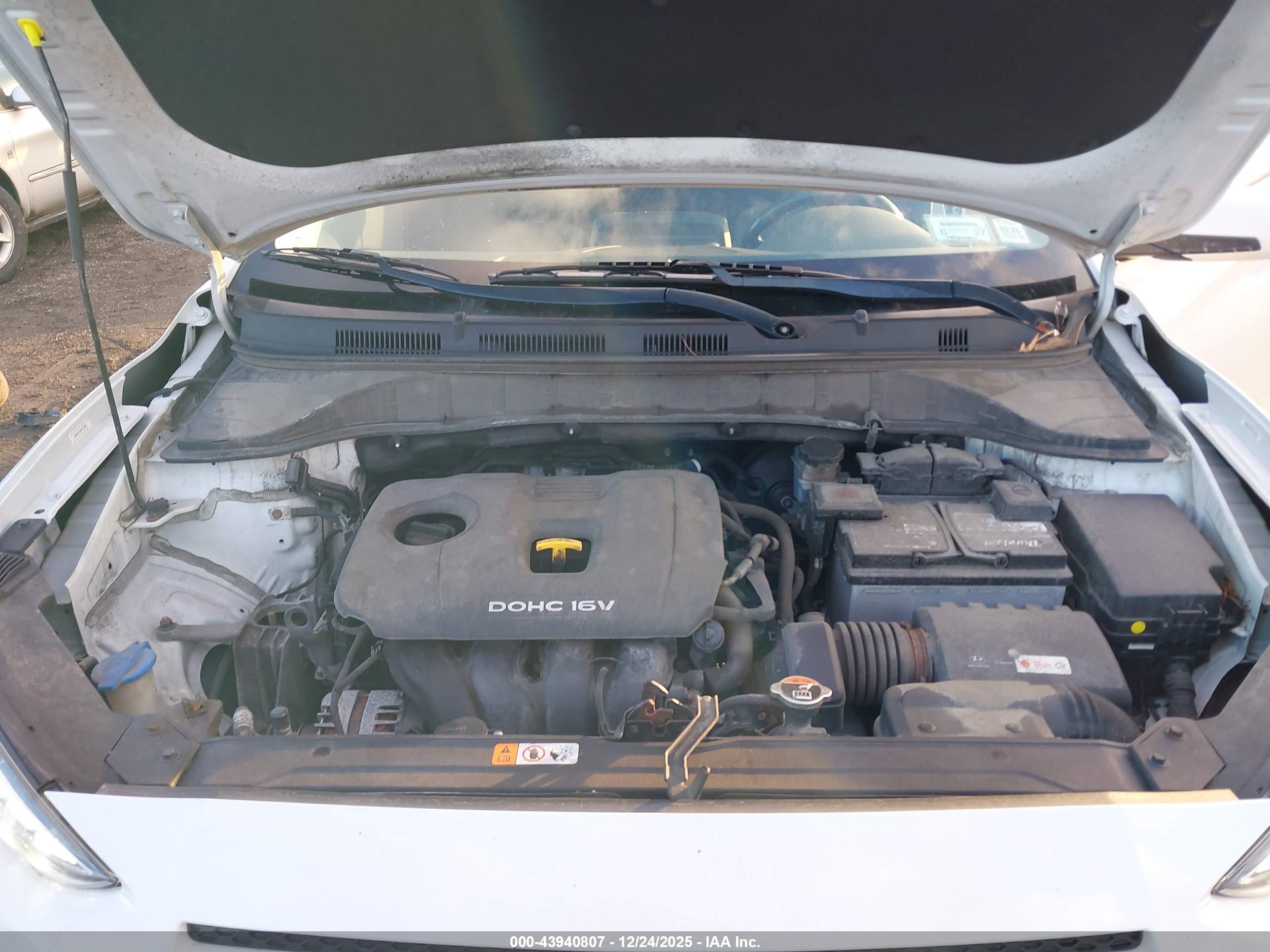 HYUNDAI KONA image 10