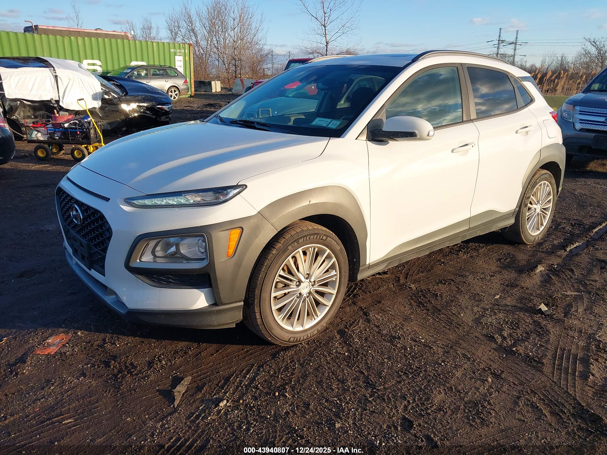 HYUNDAI KONA image 2