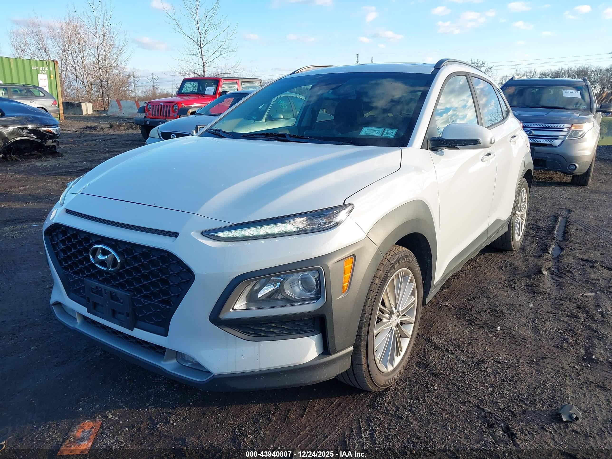 HYUNDAI KONA image 6