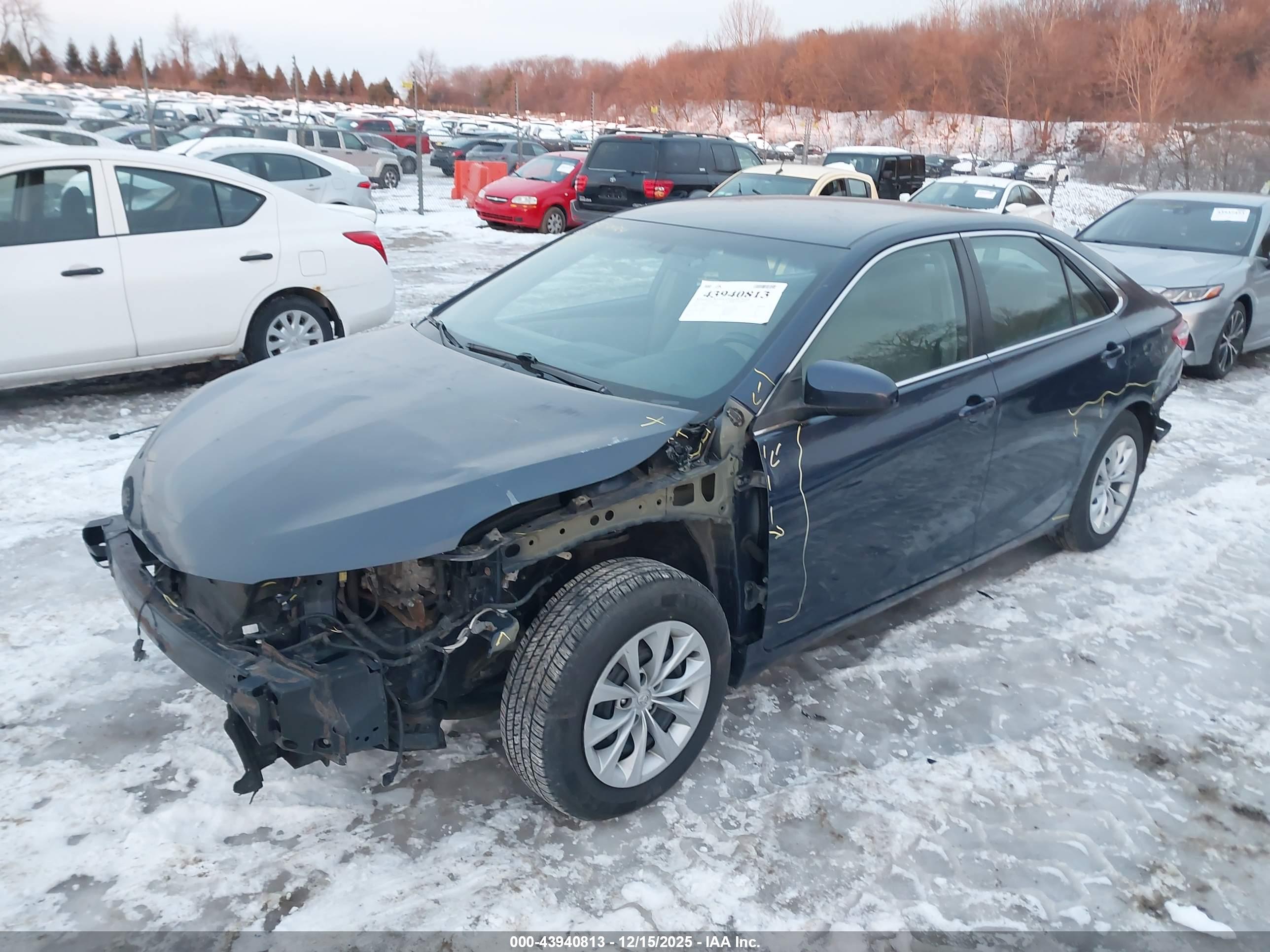 TOYOTA CAMRY image 2