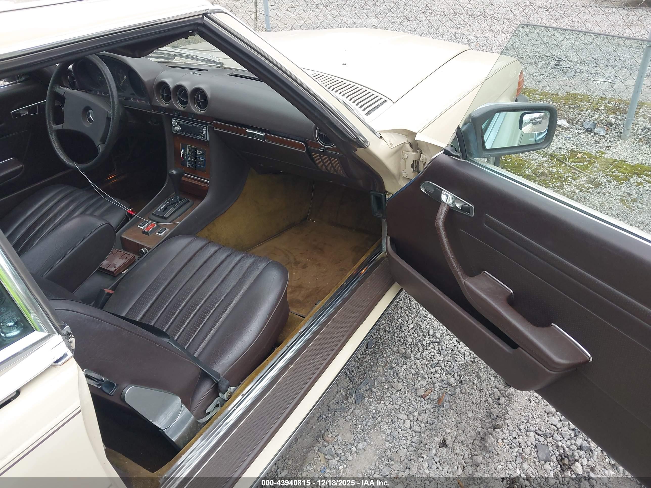 MERCEDES-BENZ 380 image 5