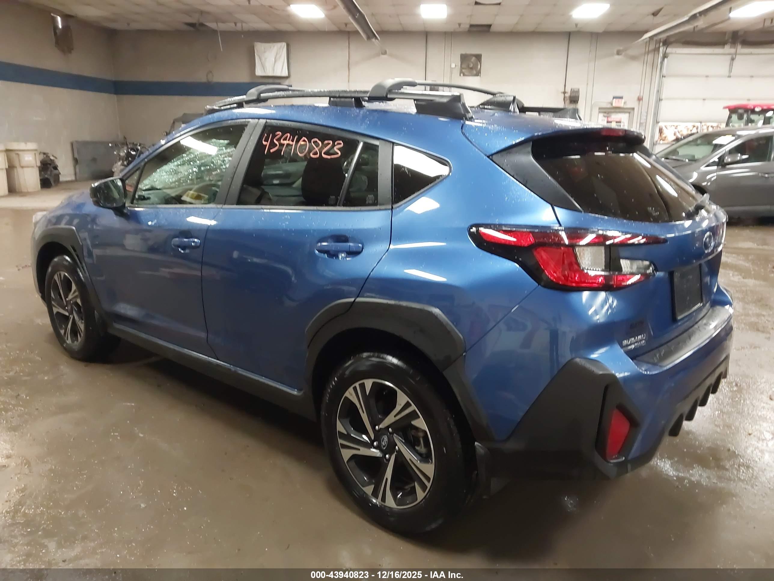 SUBARU CROSSTREK image 3