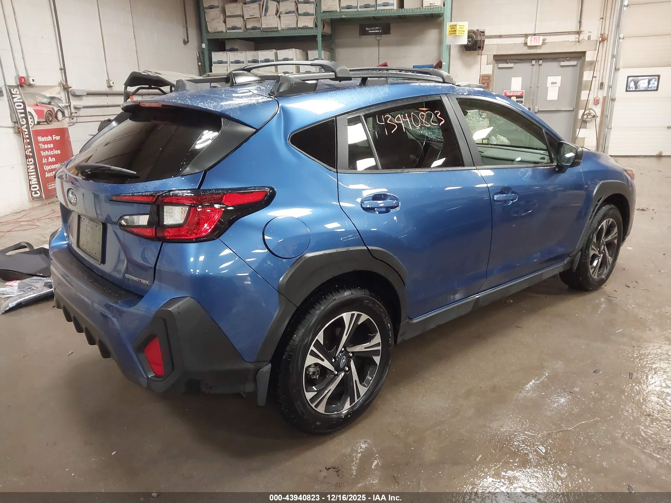 SUBARU CROSSTREK image 4