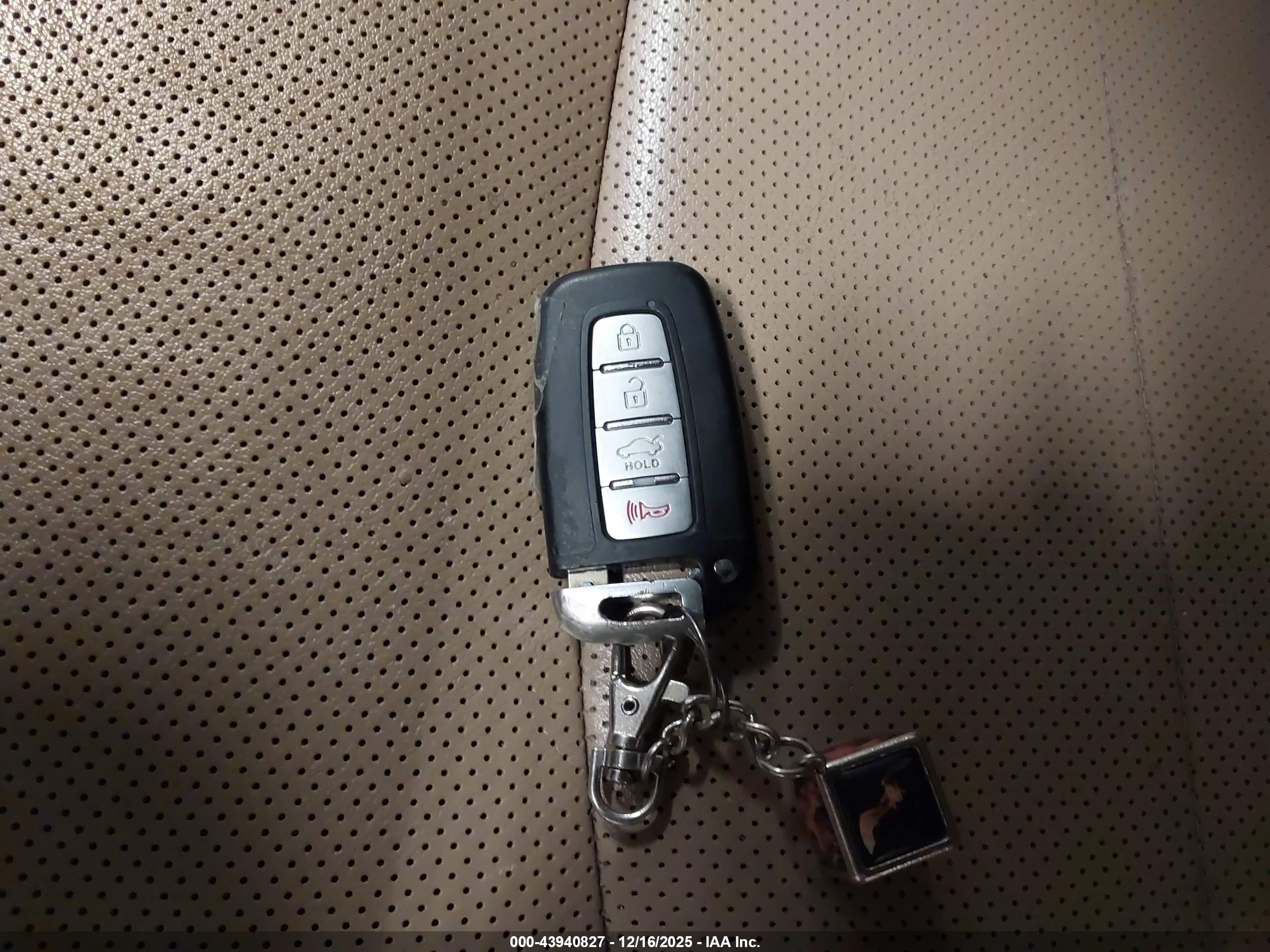 HYUNDAI SONATA image 11