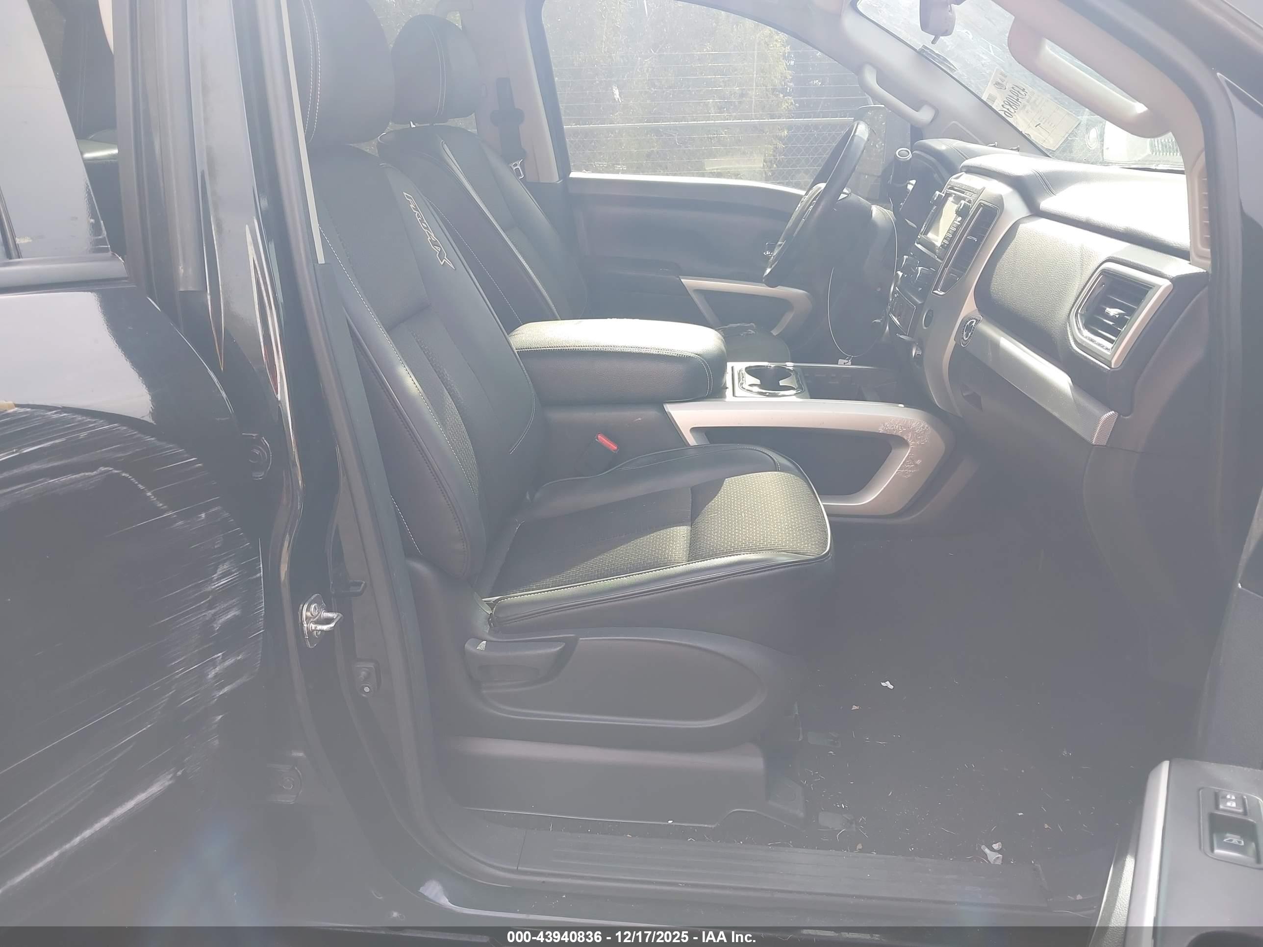 NISSAN TITAN image 5