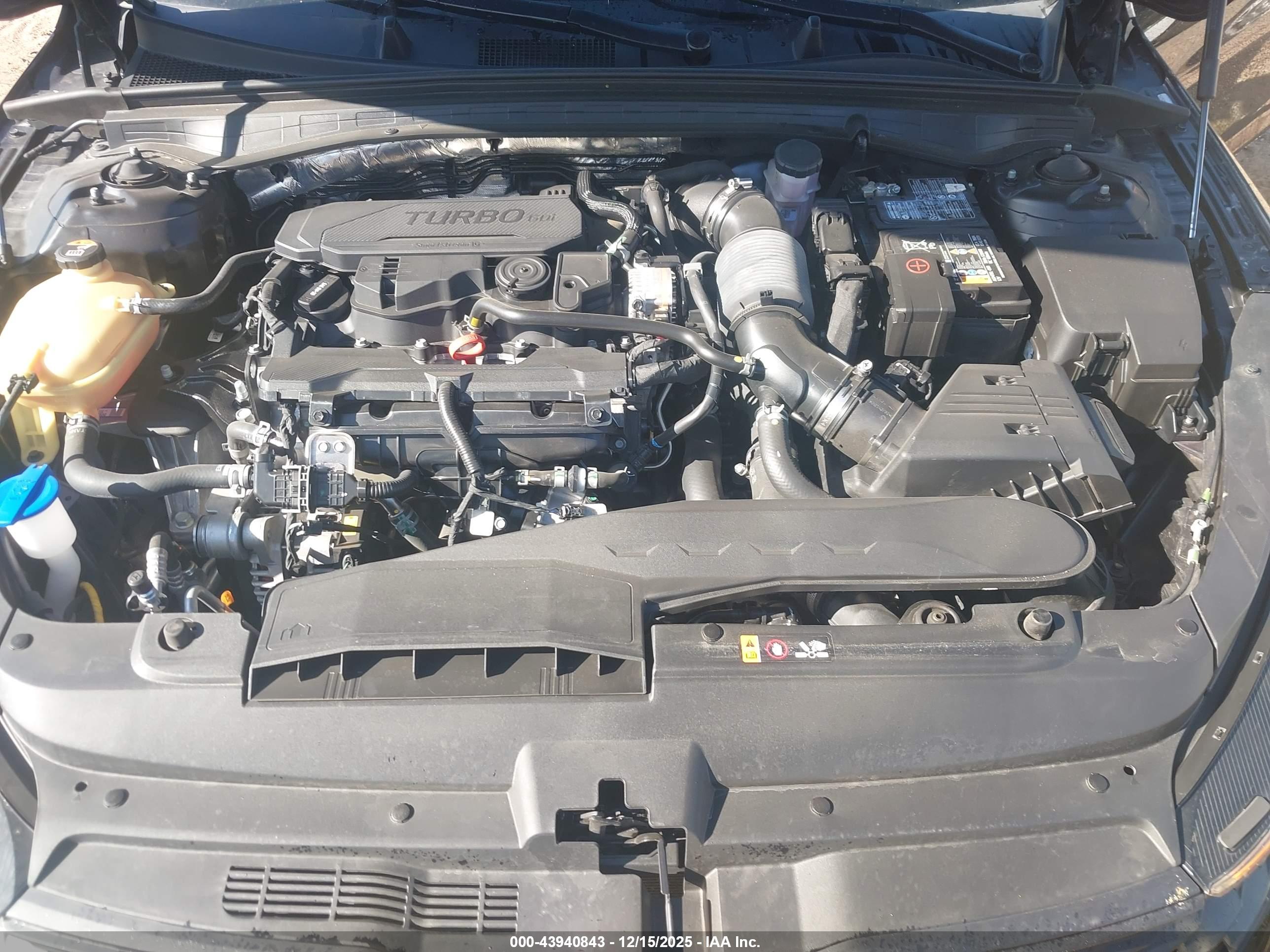KIA K5 image 10