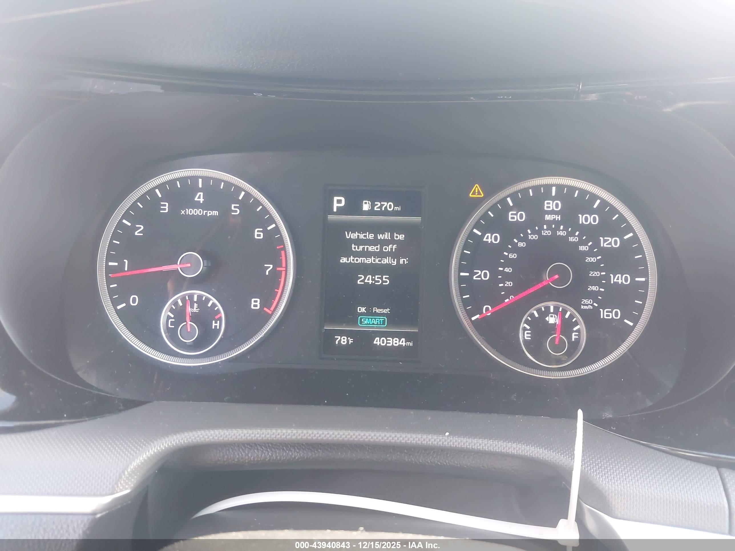 KIA K5 image 7