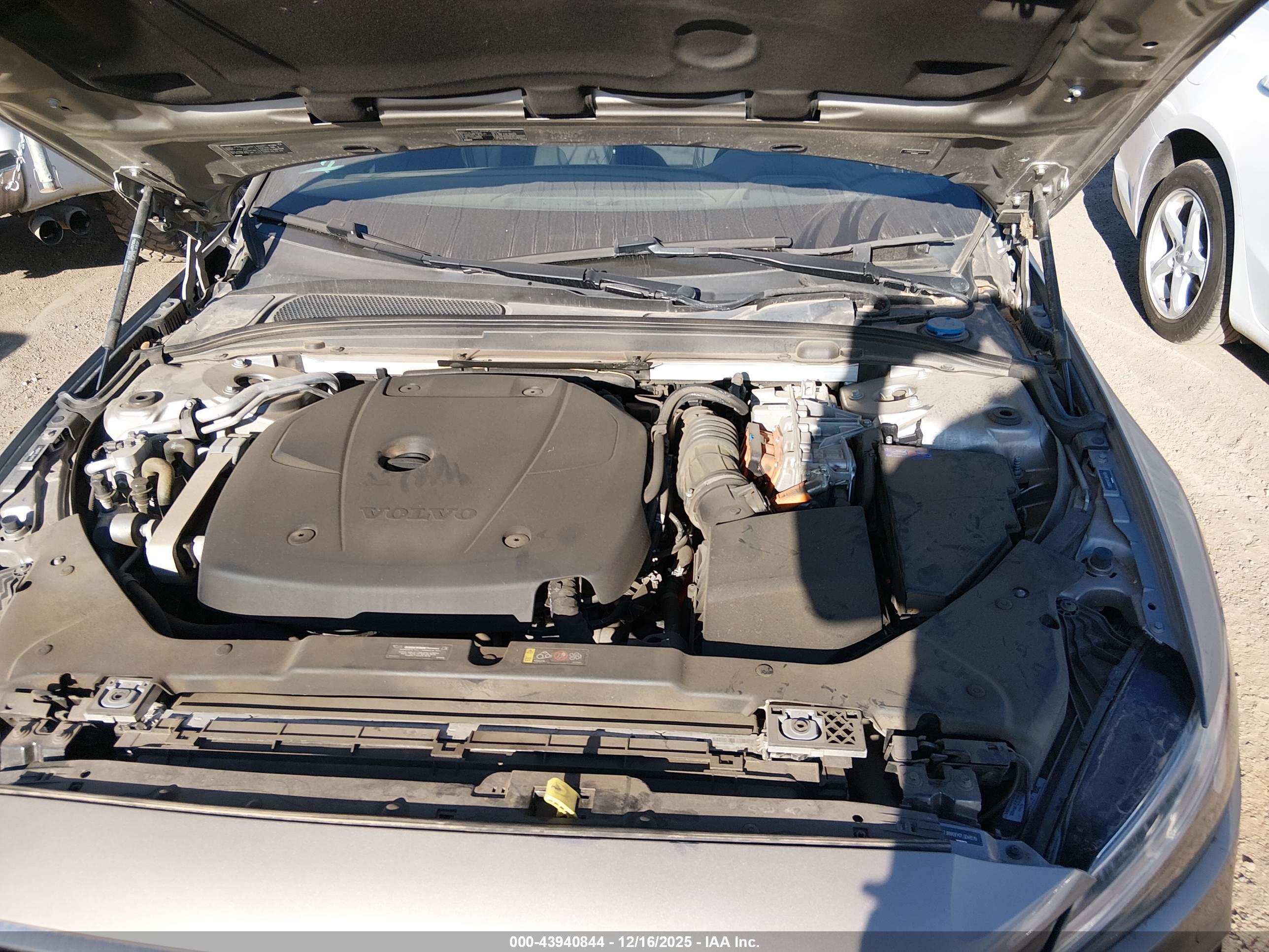 VOLVO S60 image 10