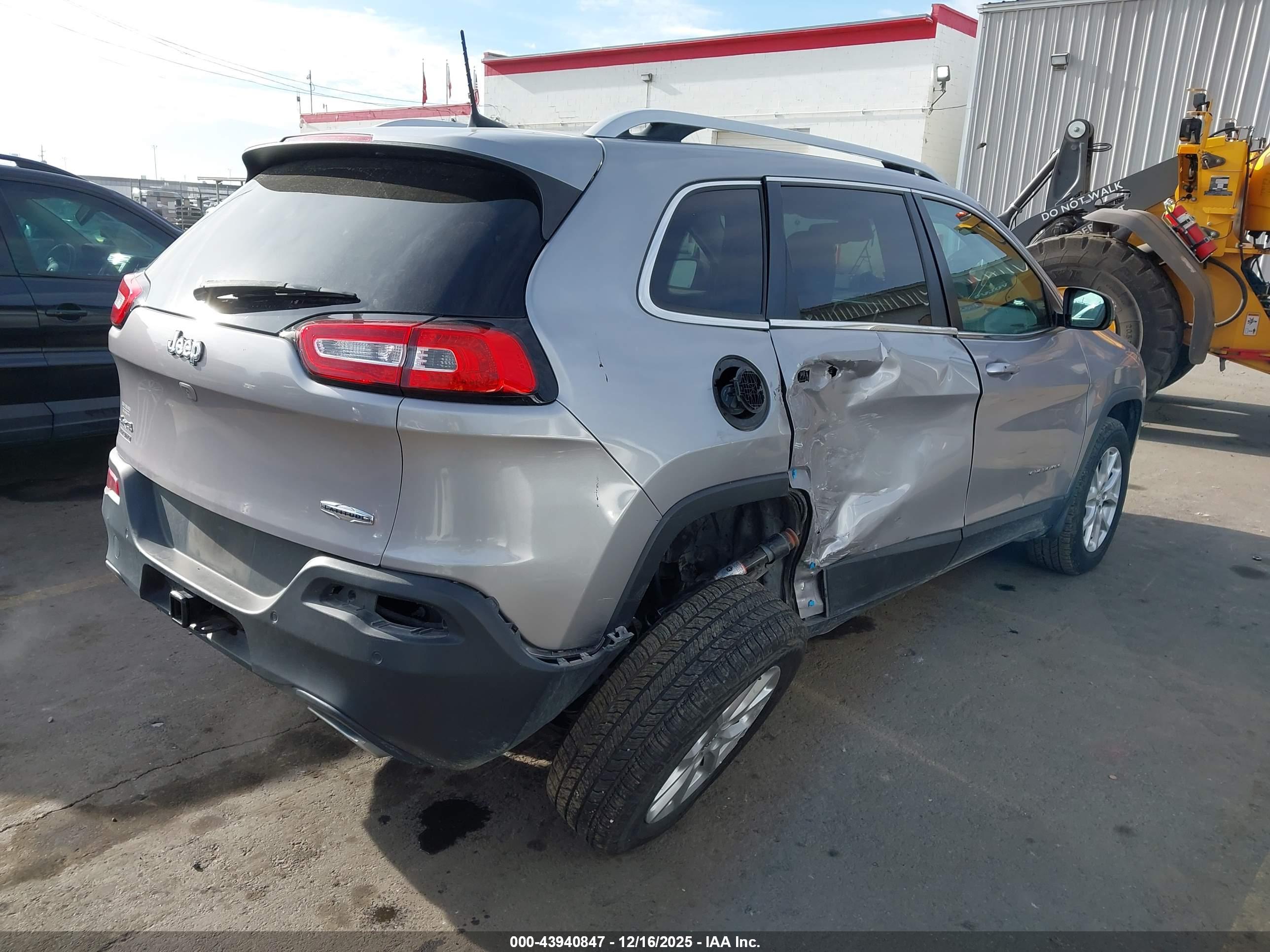 JEEP CHEROKEE image 4