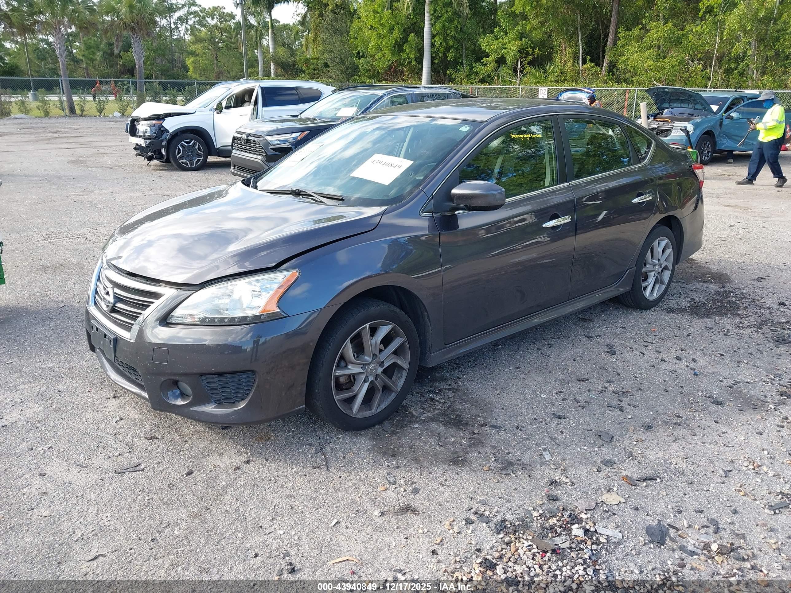 NISSAN SENTRA image 2