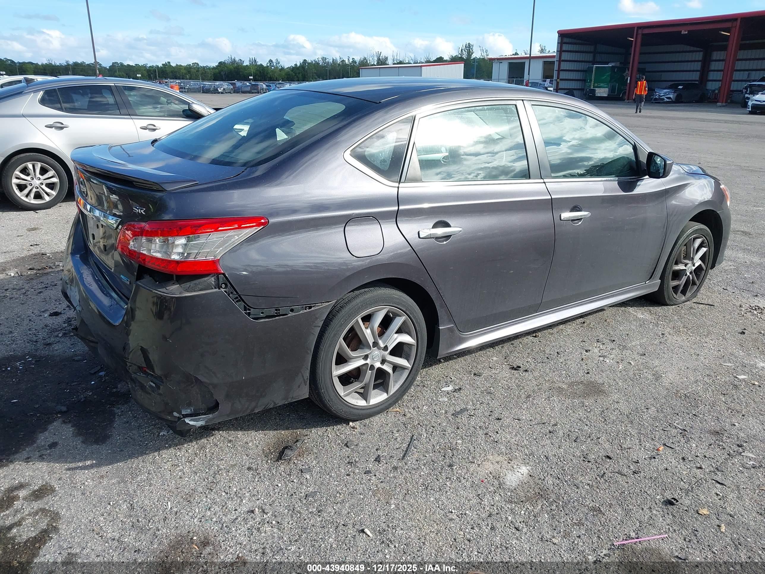 NISSAN SENTRA image 4