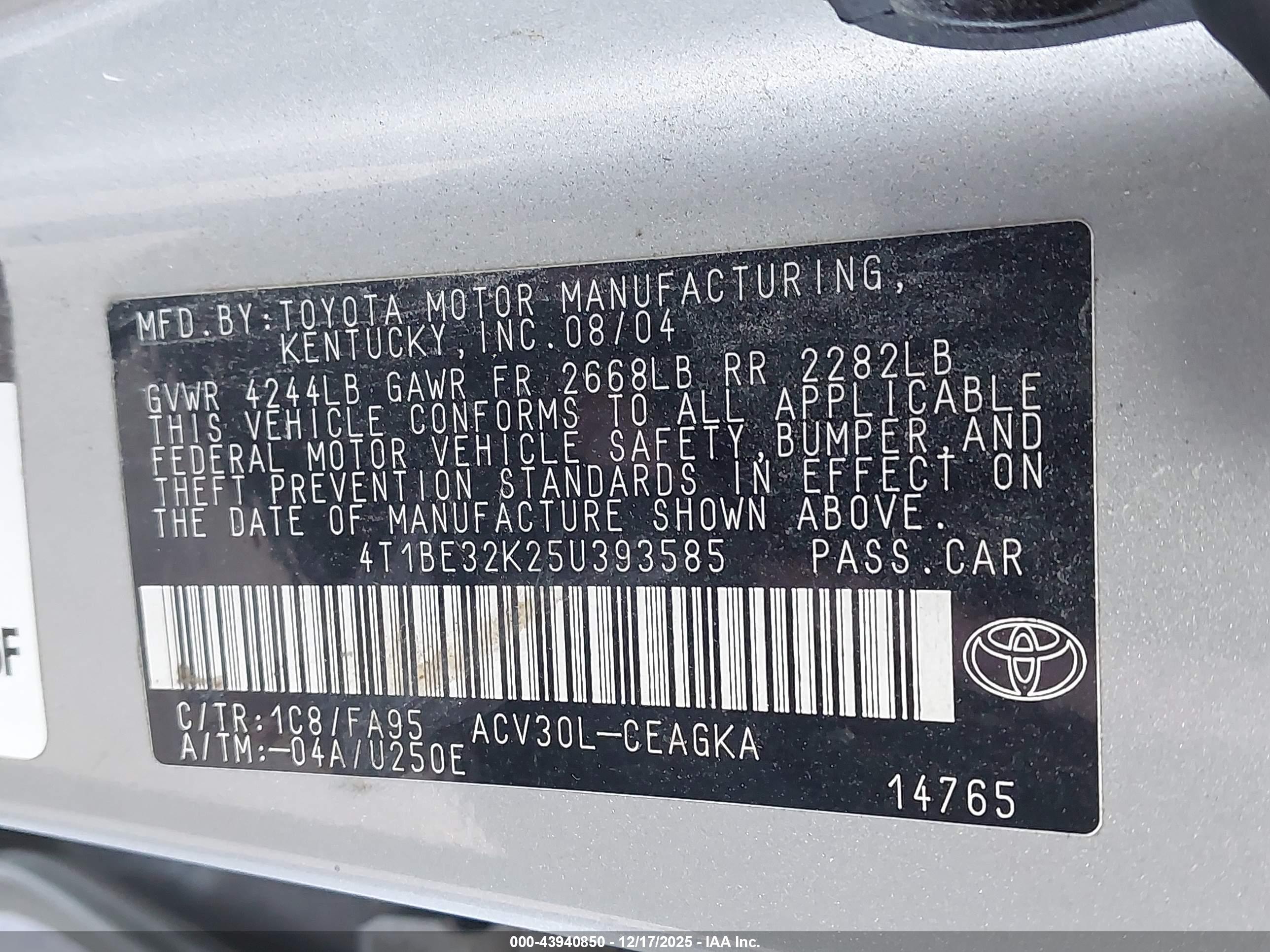 TOYOTA CAMRY image 9