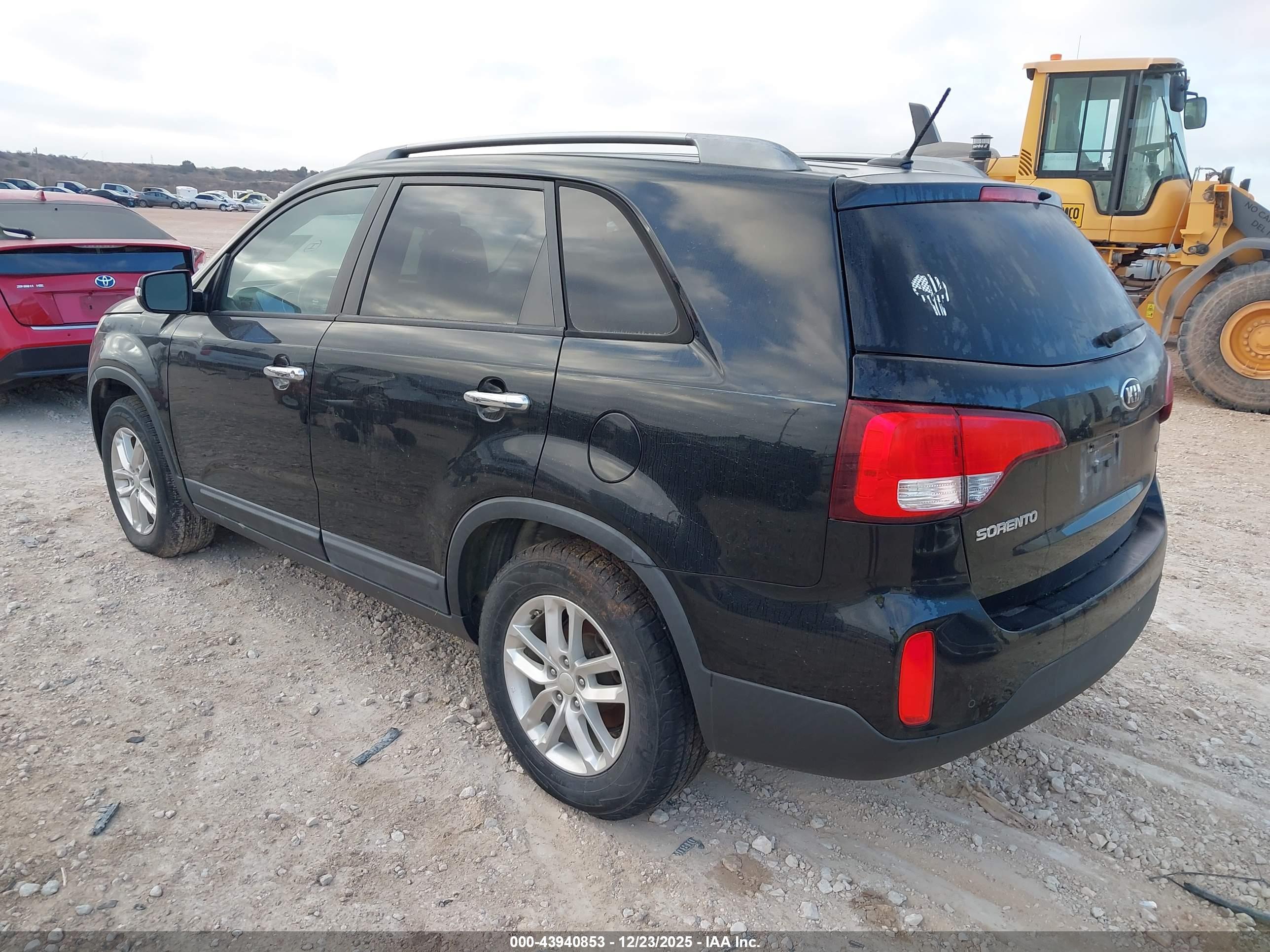 KIA SORENTO image 3