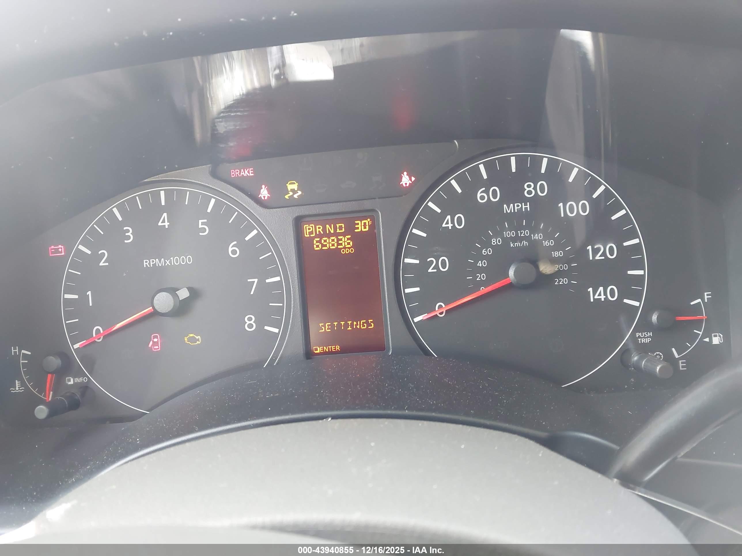 NISSAN NV image 7