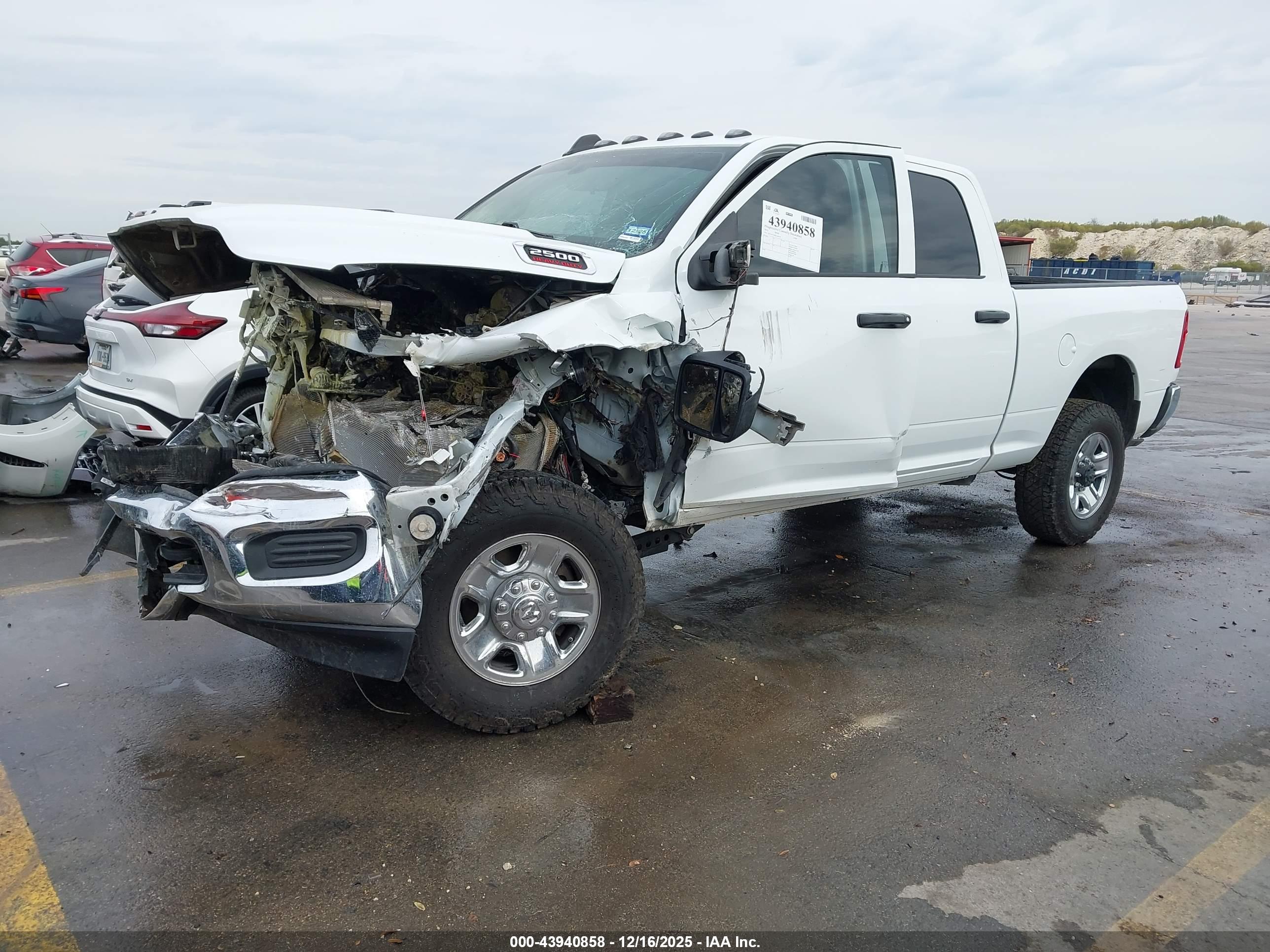RAM 2500 image 2