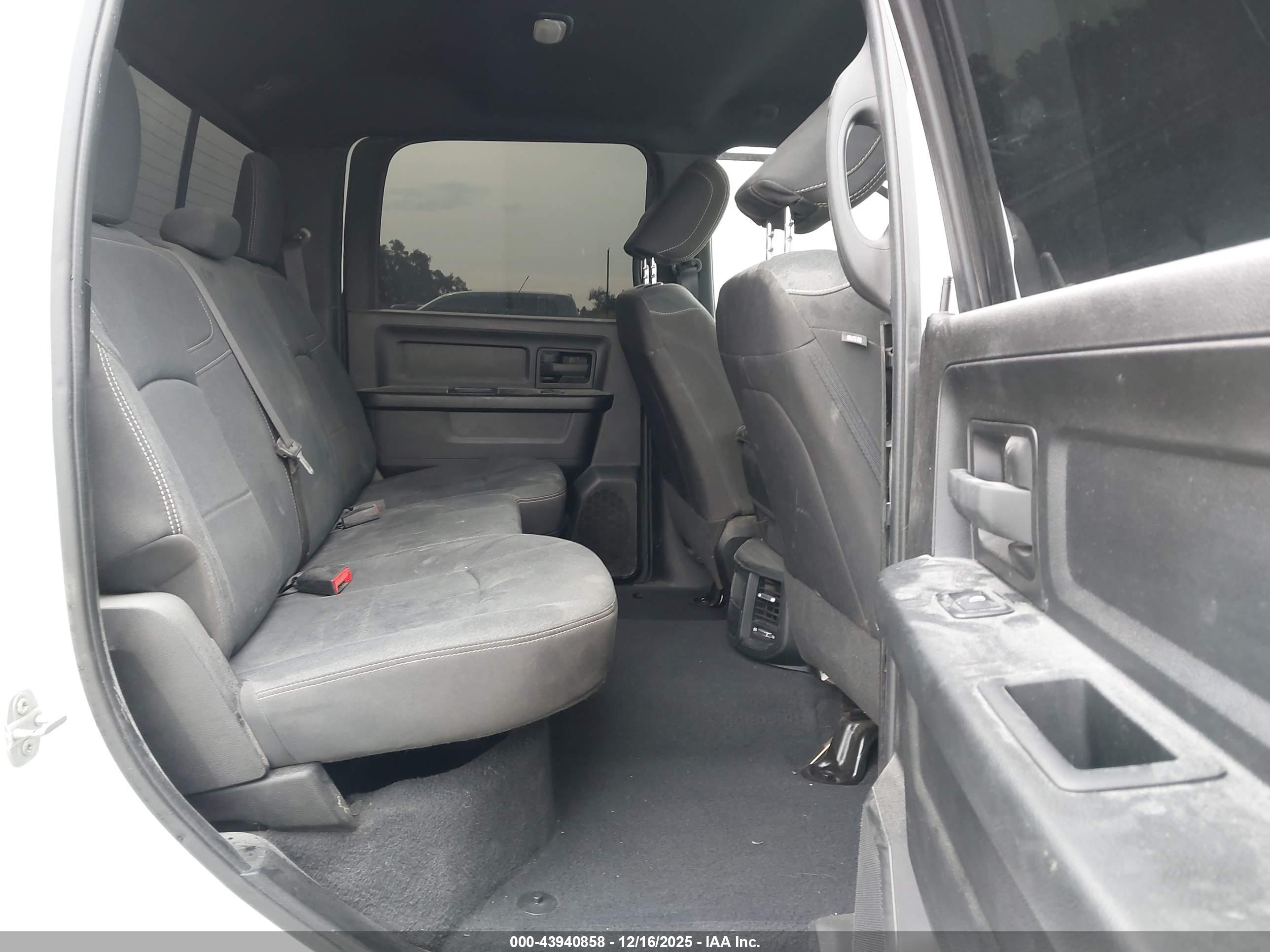 RAM 2500 image 8
