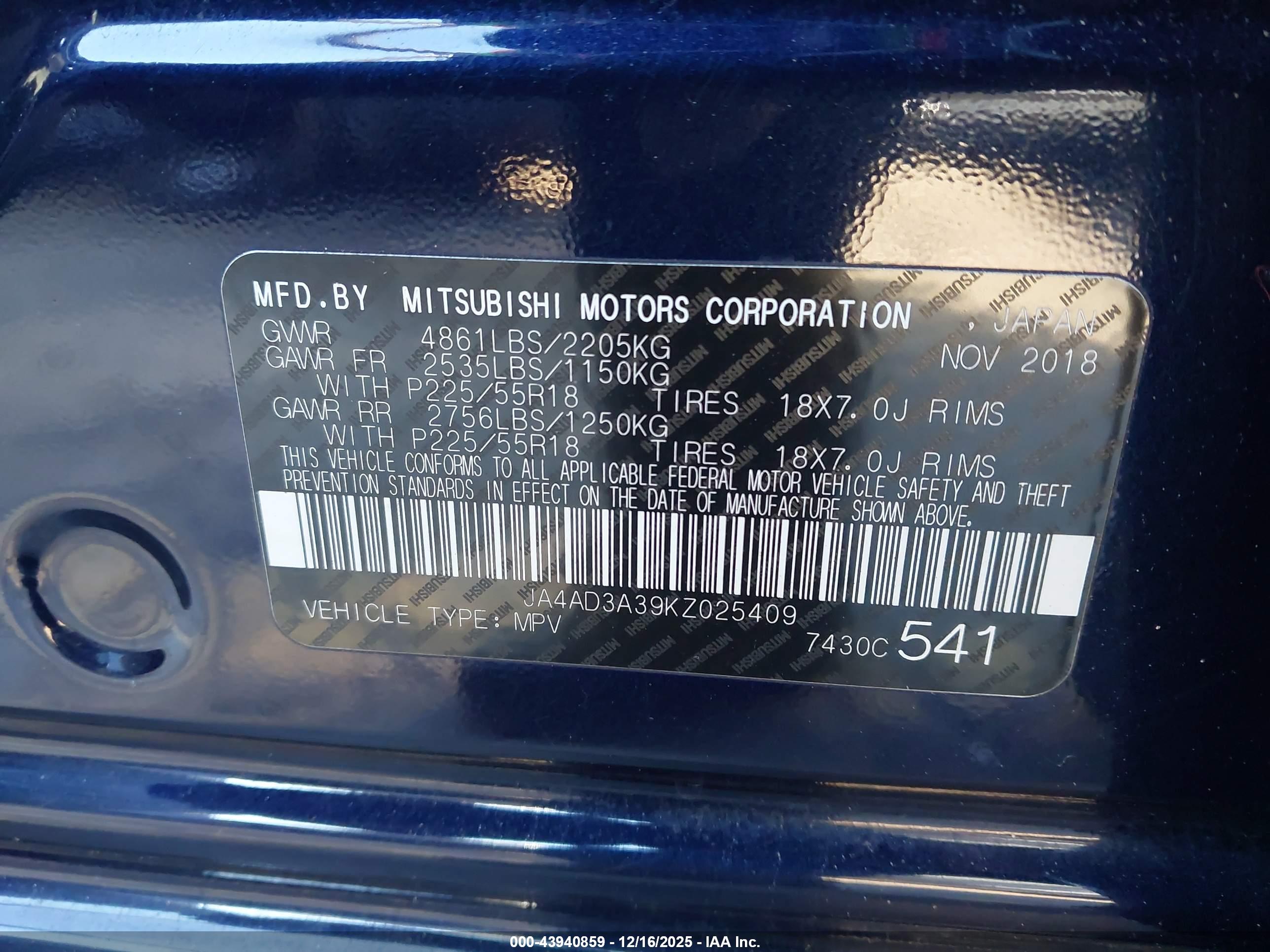 MITSUBISHI OUTLANDER image 9