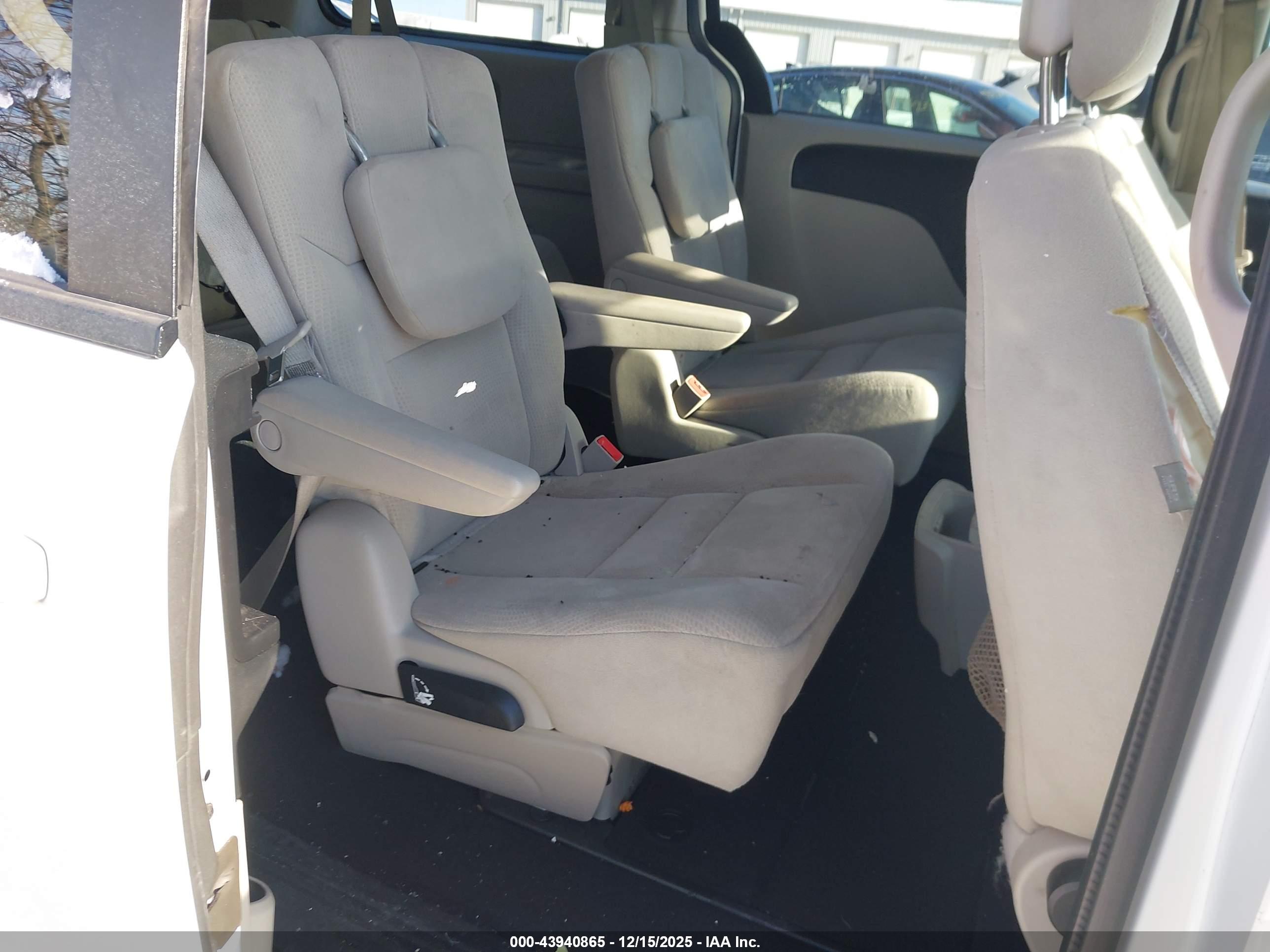 DODGE GRAND image 8