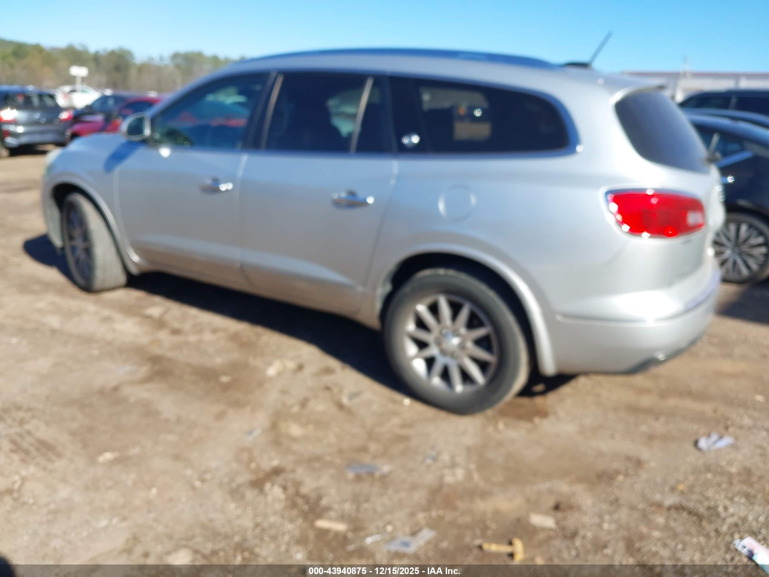 BUICK ENCLAVE image 3
