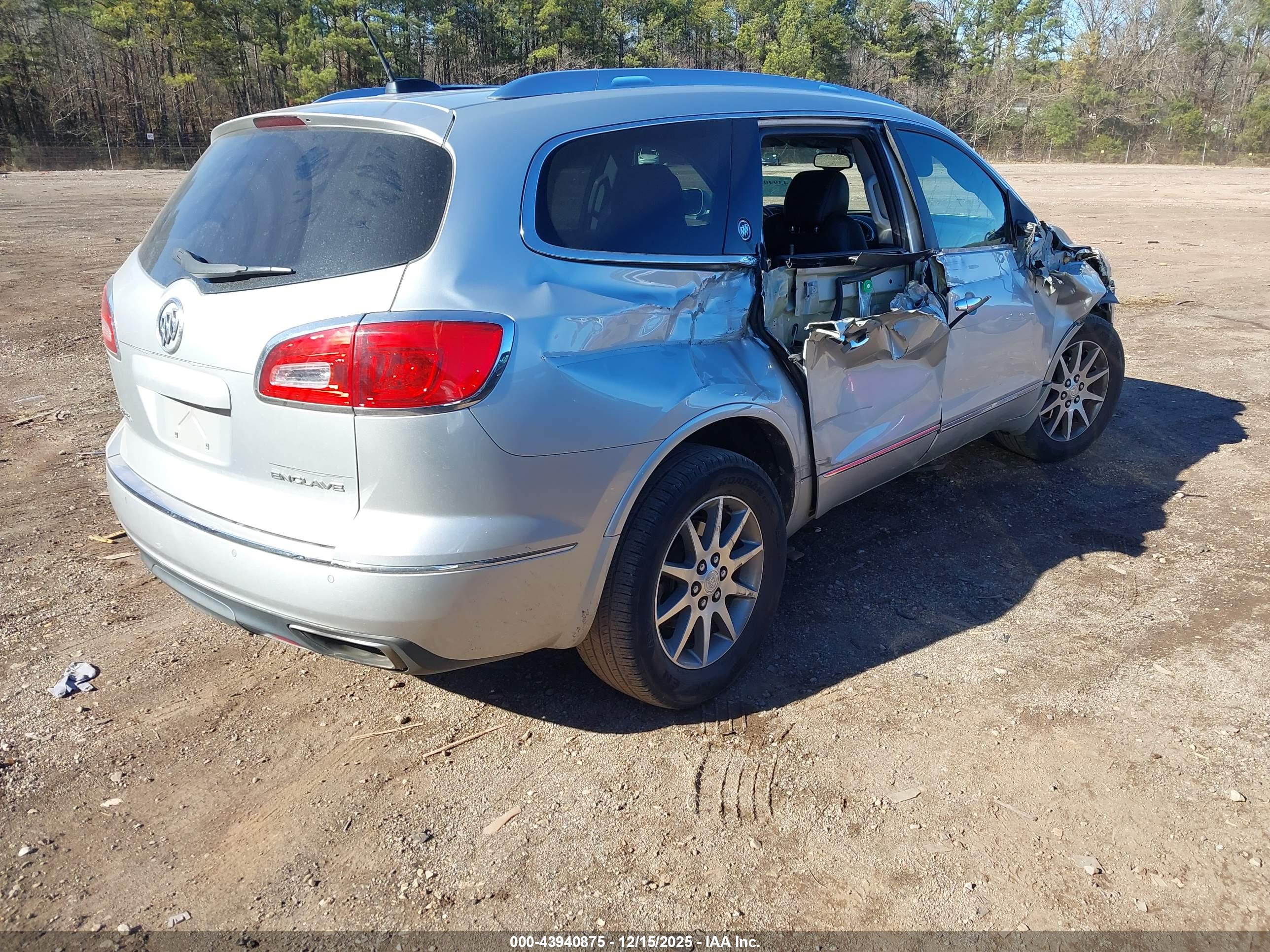 BUICK ENCLAVE image 4