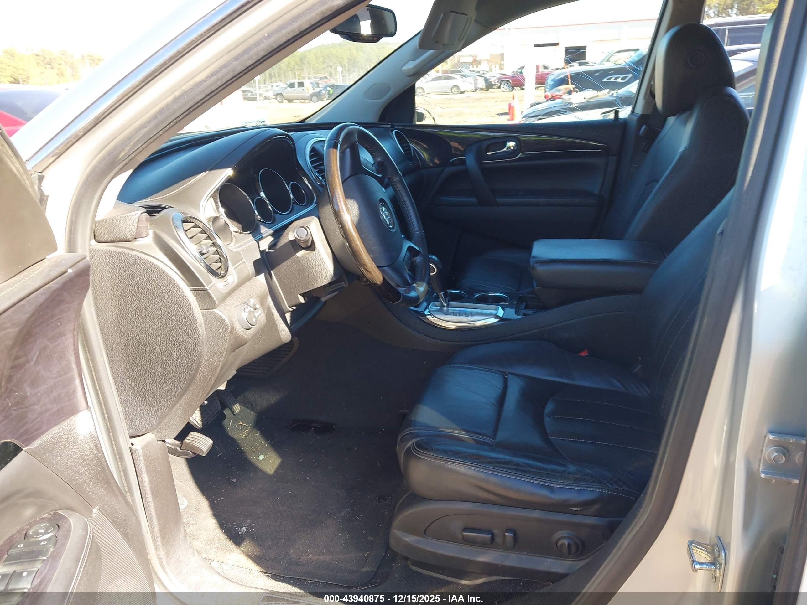 BUICK ENCLAVE image 5