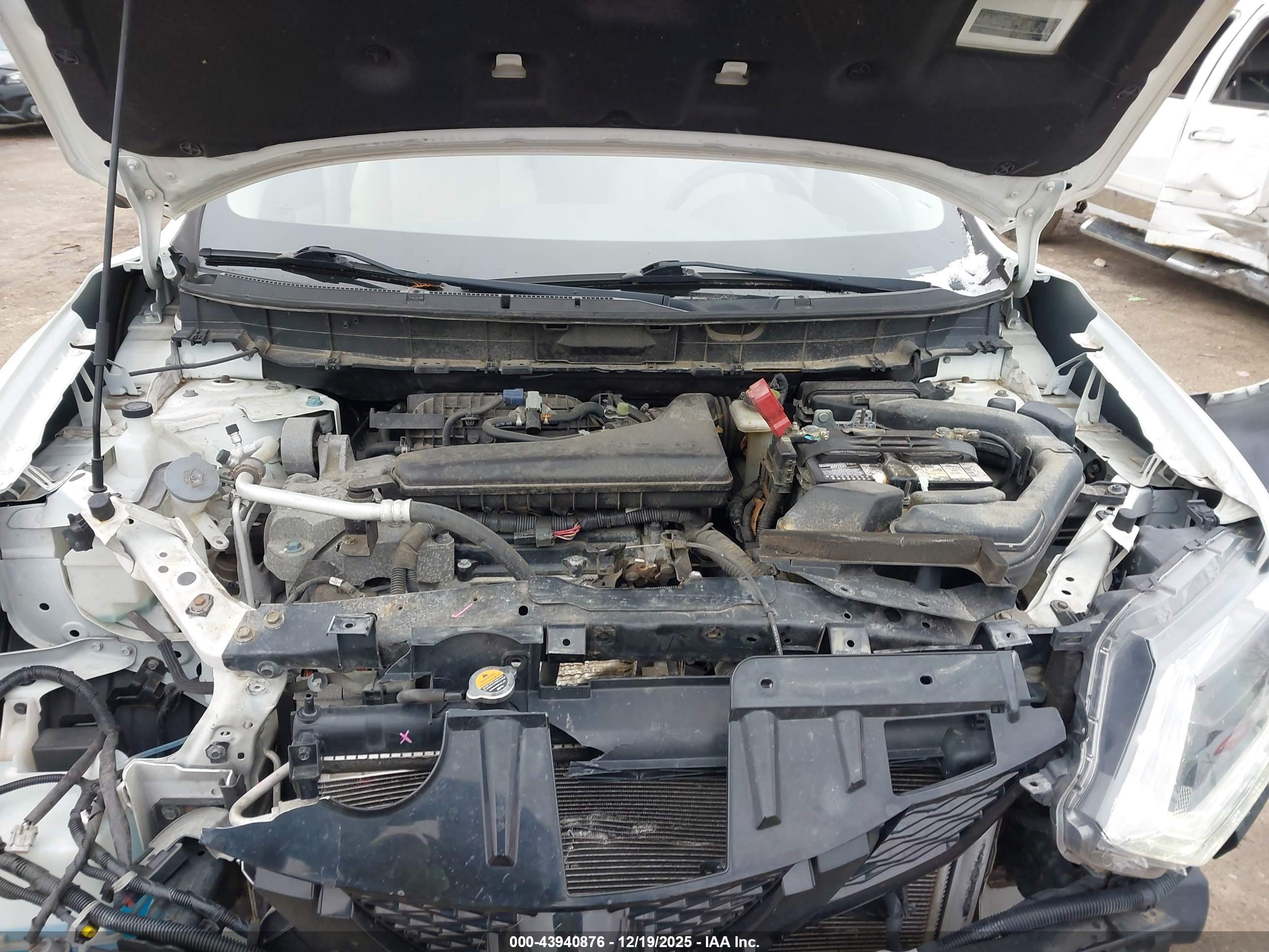 NISSAN ROGUE image 10