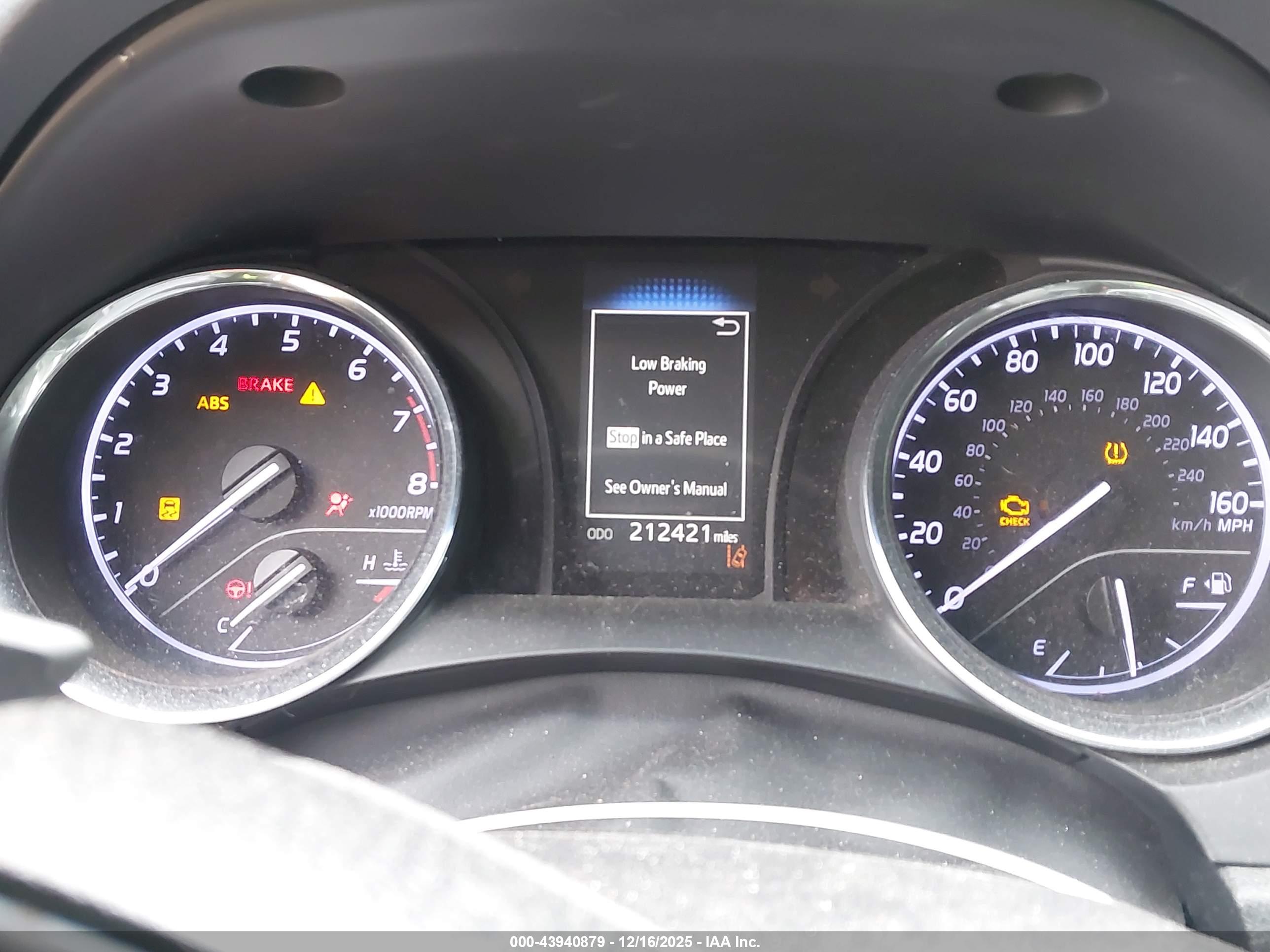 TOYOTA CAMRY image 7