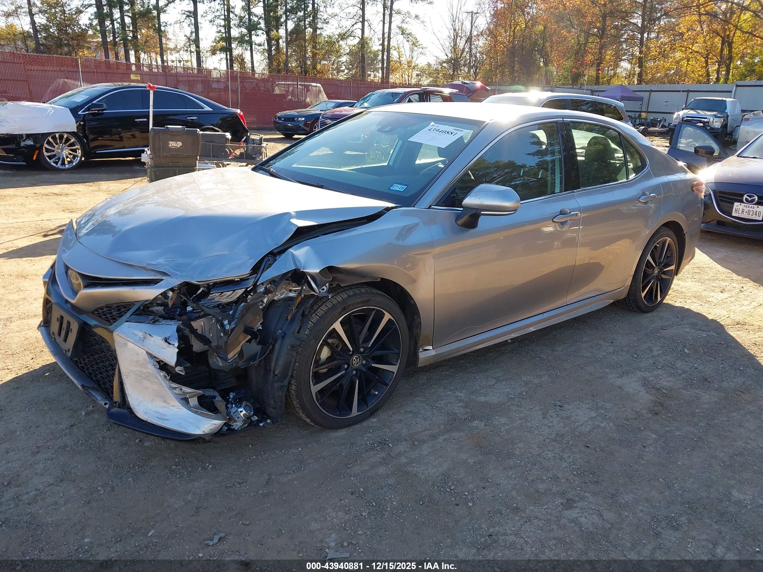 TOYOTA CAMRY image 2