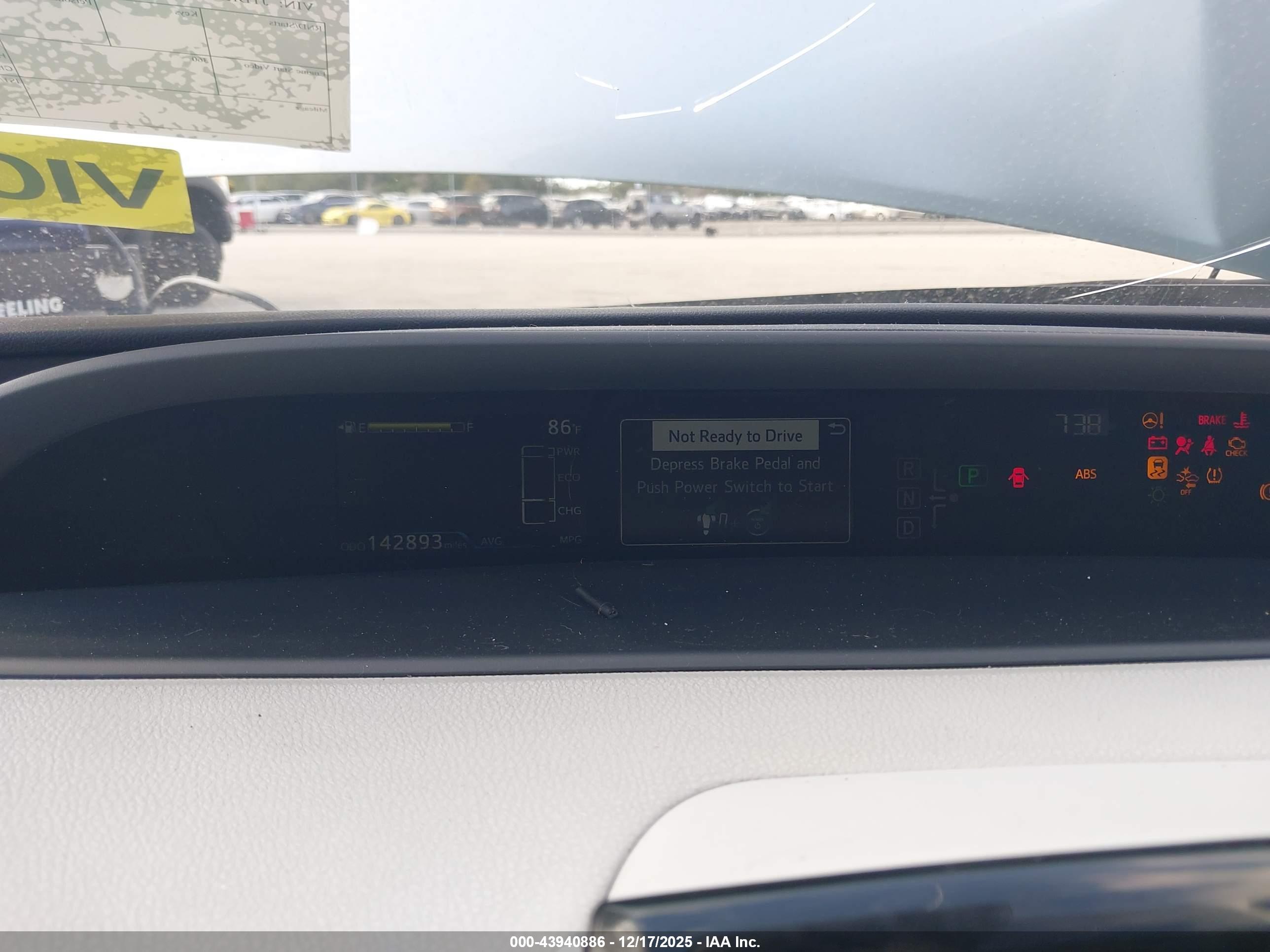 TOYOTA PRIUS image 7
