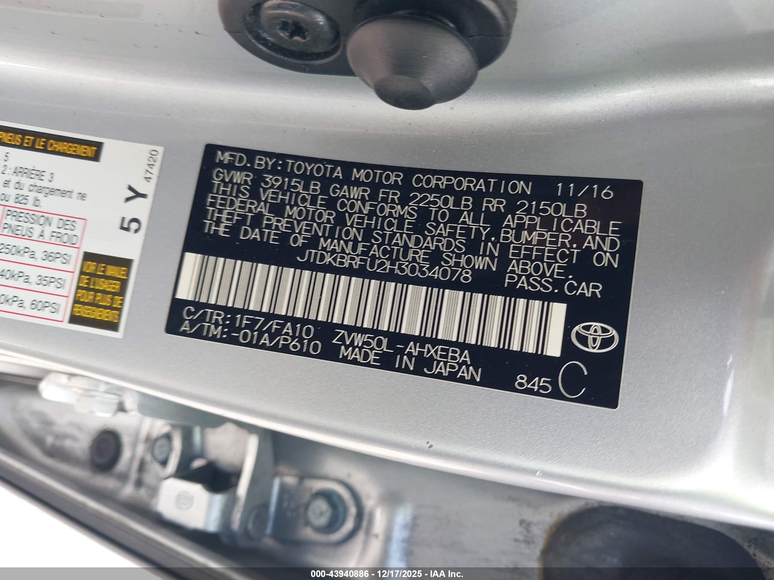 TOYOTA PRIUS image 9