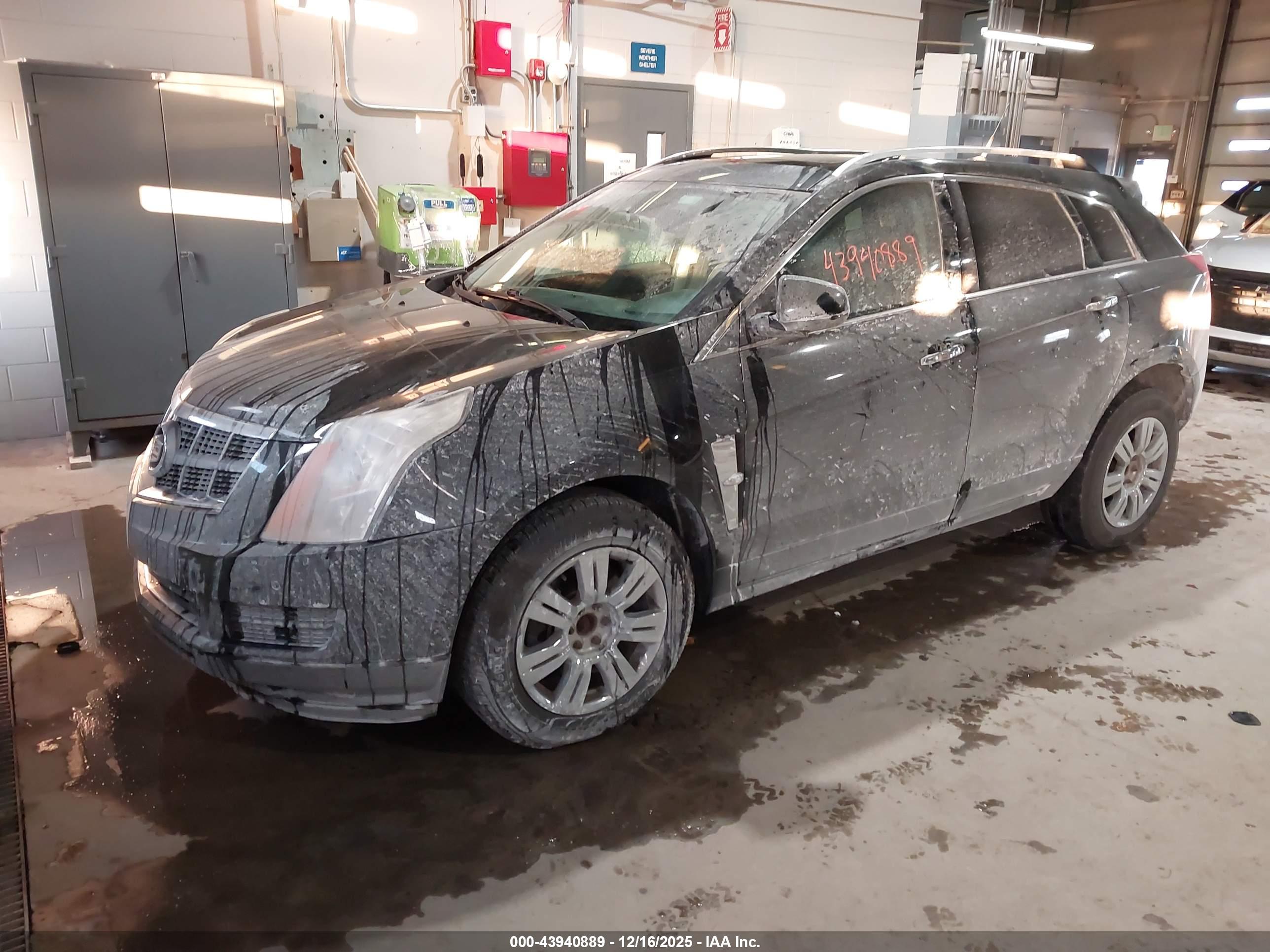 CADILLAC SRX image 2